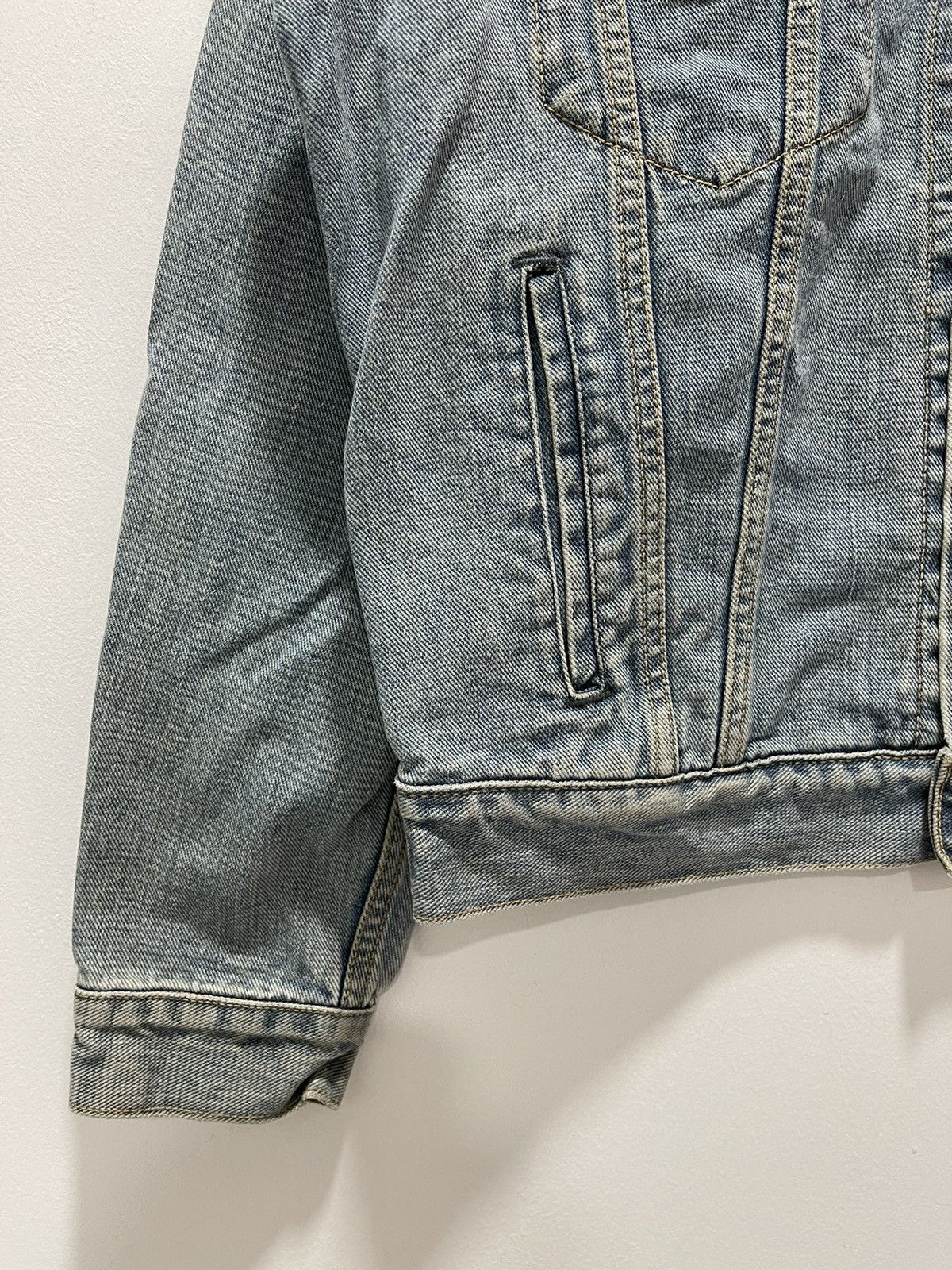 Edwin VINTAGE EDWIN LOT 5465 SUN FADED DISTRESSED DEMNIM JACKET Size US M / EU 48-50 / 2 - 5 Thumbnail