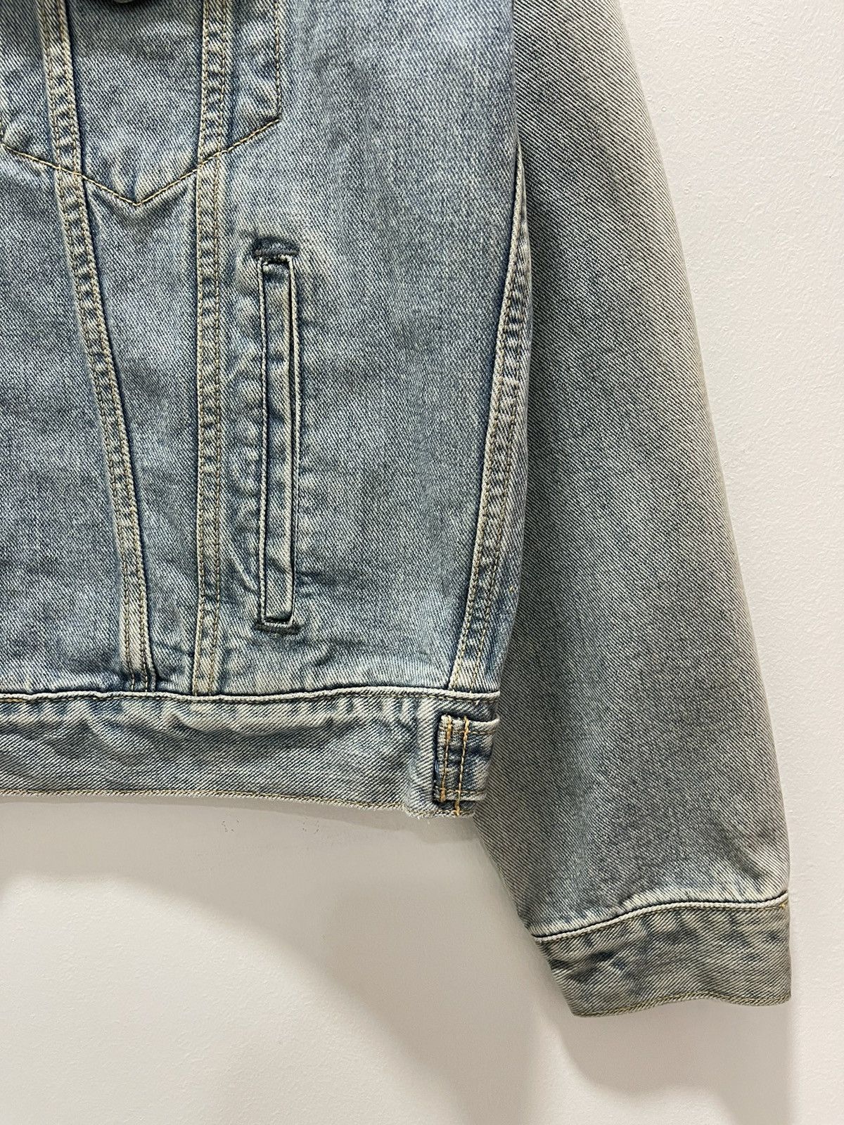 Edwin VINTAGE EDWIN LOT 5465 SUN FADED DISTRESSED DEMNIM JACKET Size US M / EU 48-50 / 2 - 4 Thumbnail