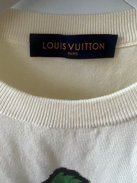 In Hand pictures and small review of LV Duck T-shirt and LV Damier