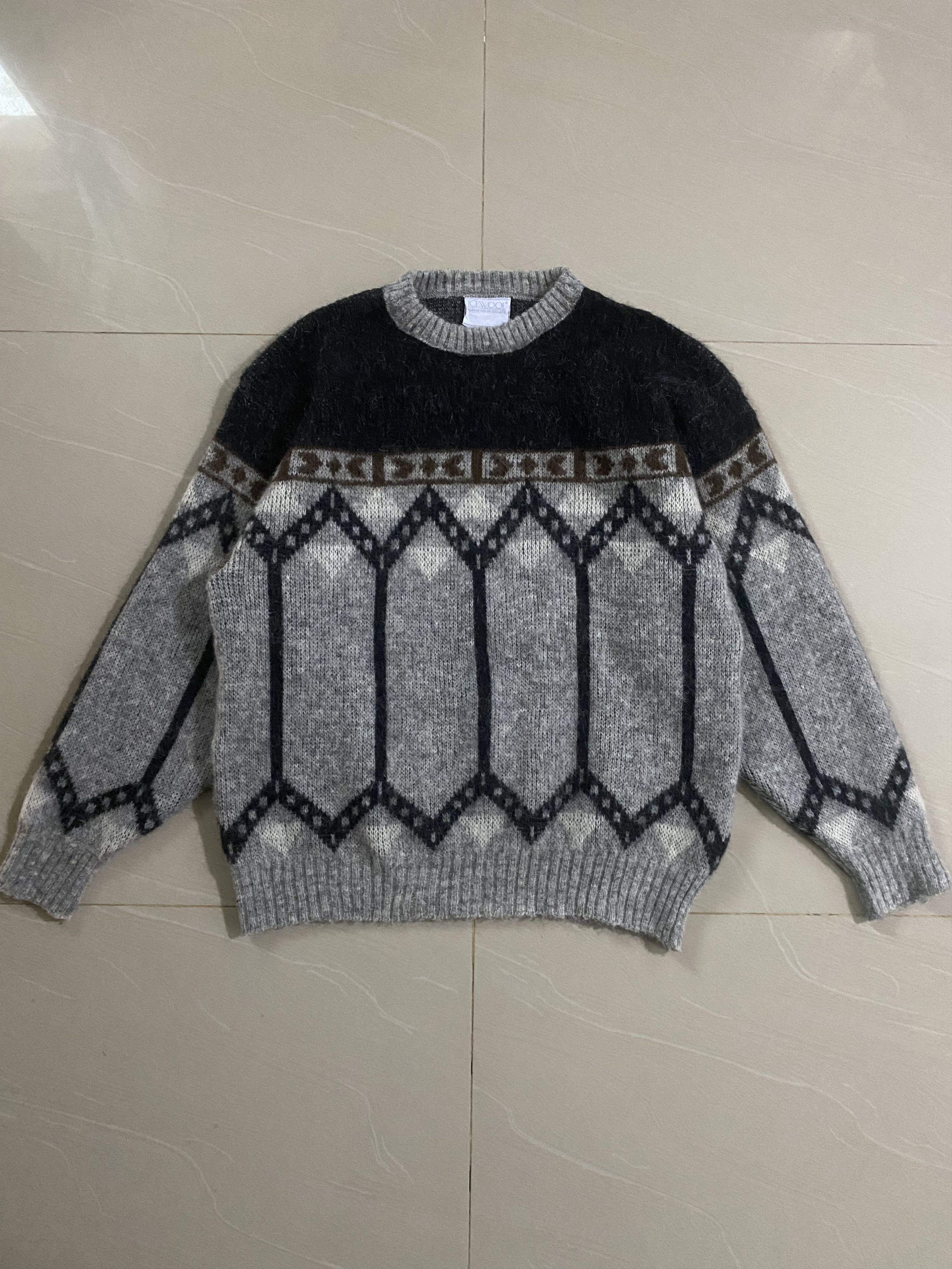 Aran Isles Knitwear Rare Icewool by Alafoss of Iceland Wool Knitwear Size US L / EU 52-54 / 3 - 1 Thumbnail
