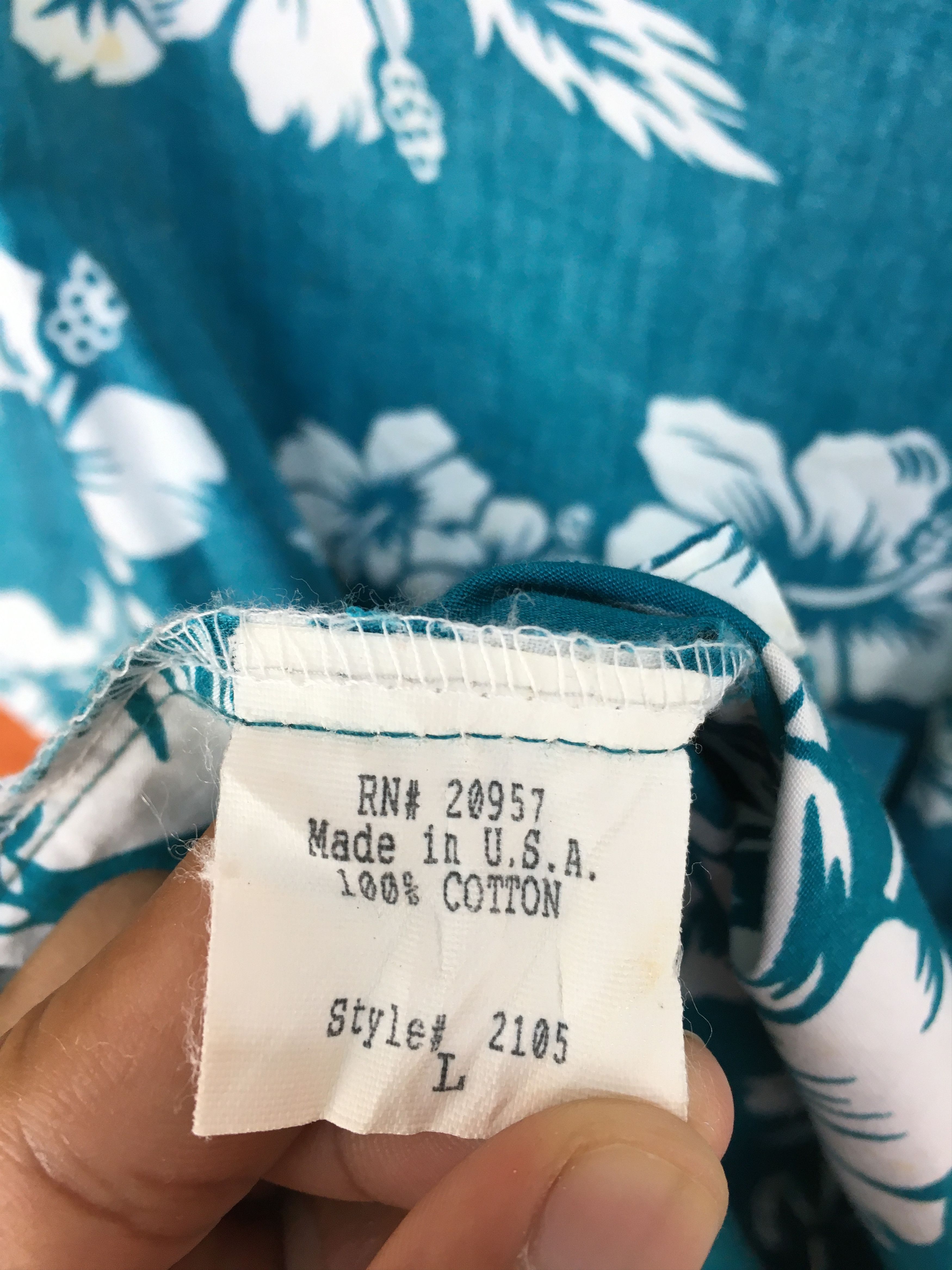 Vintage Vintage COOKE STREET Hibiscus Reverse Print Hawaiian Shirt Size US L / EU 52-54 / 3 - 9 Thumbnail
