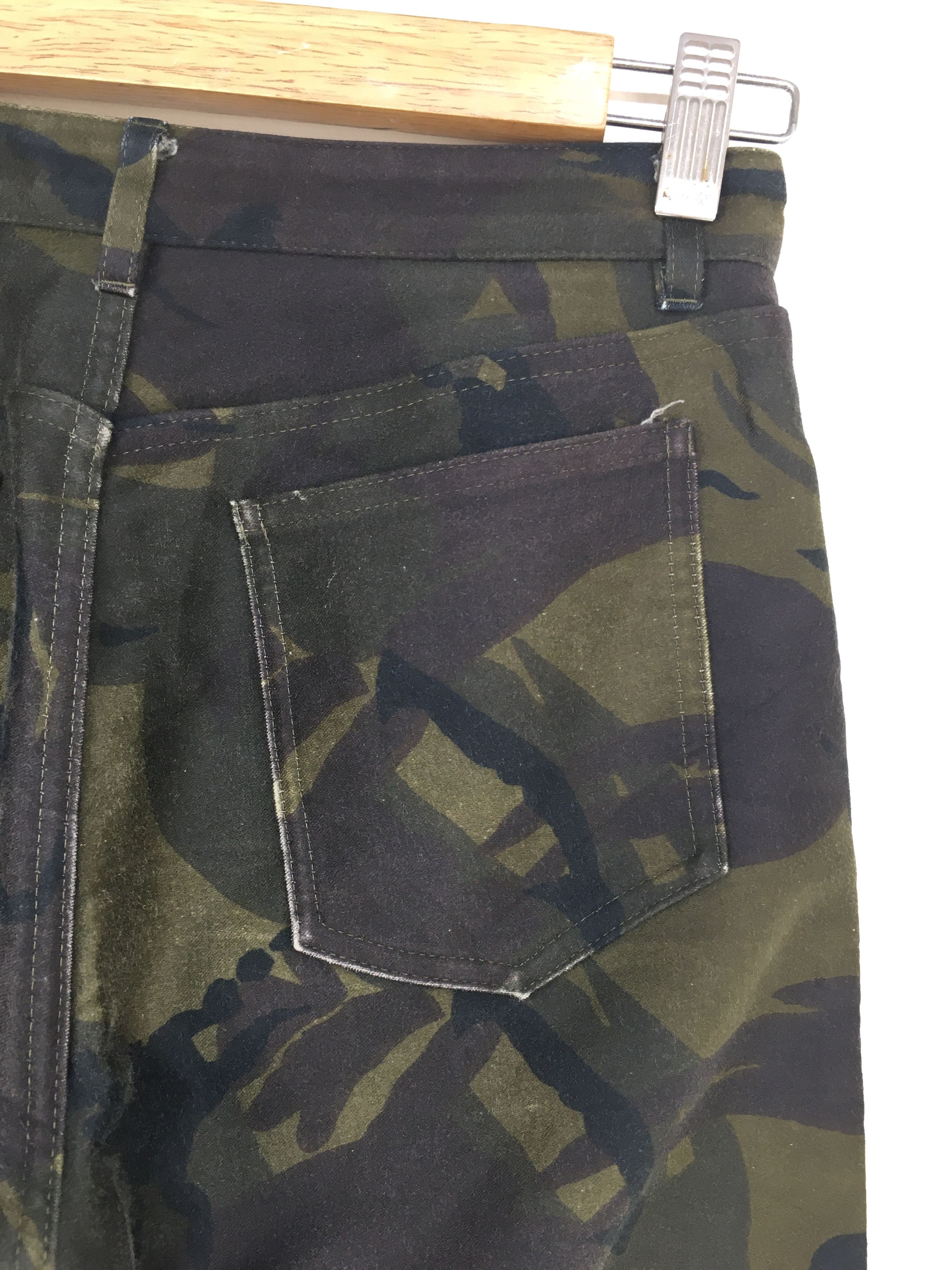 A.P.C. Vintage A.P.C. Woodland Camouflaged Denim Pants Size US 26 / EU 42 - 12 Thumbnail
