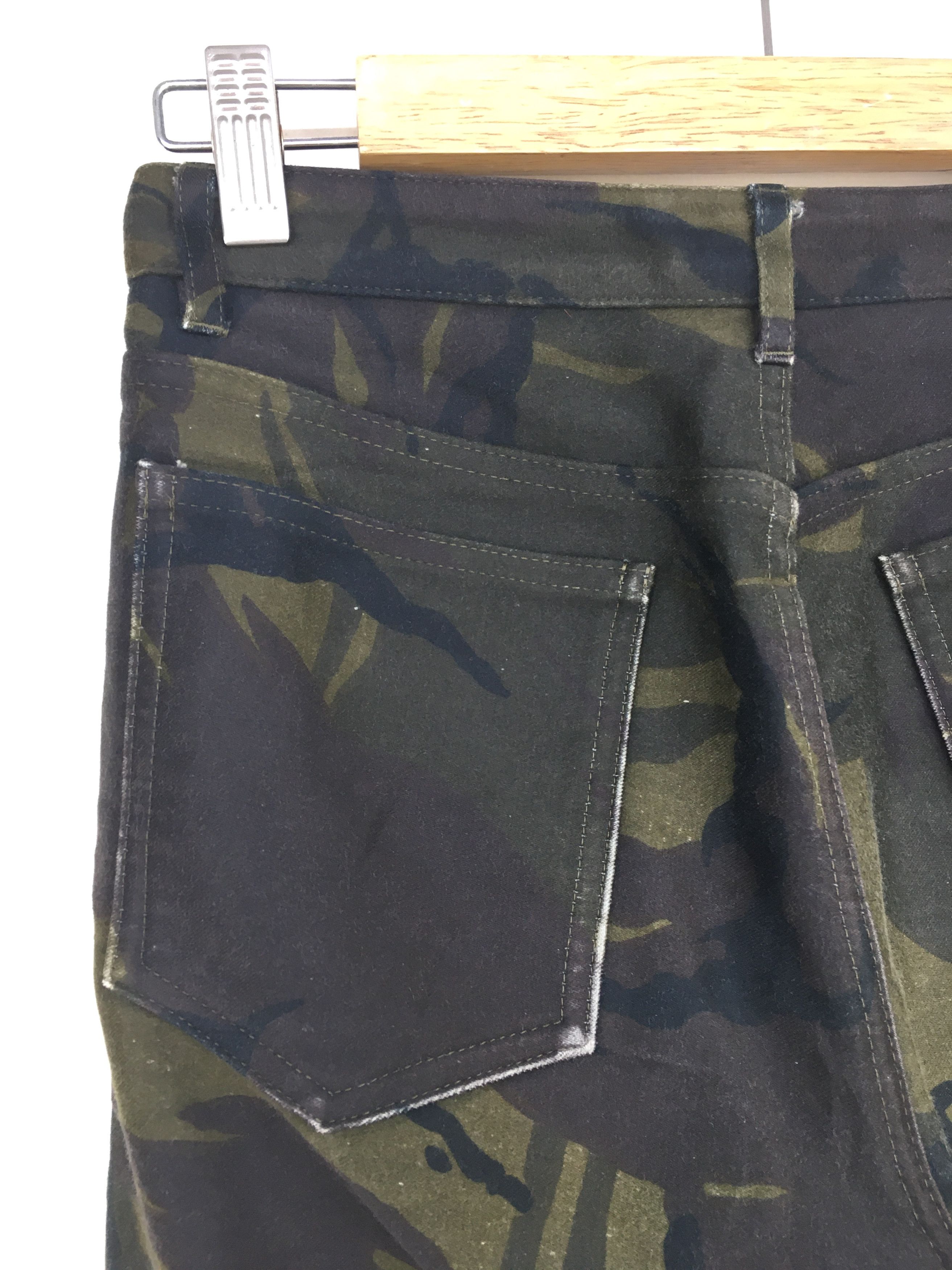 A.P.C. Vintage A.P.C. Woodland Camouflaged Denim Pants Size US 26 / EU 42 - 11 Thumbnail