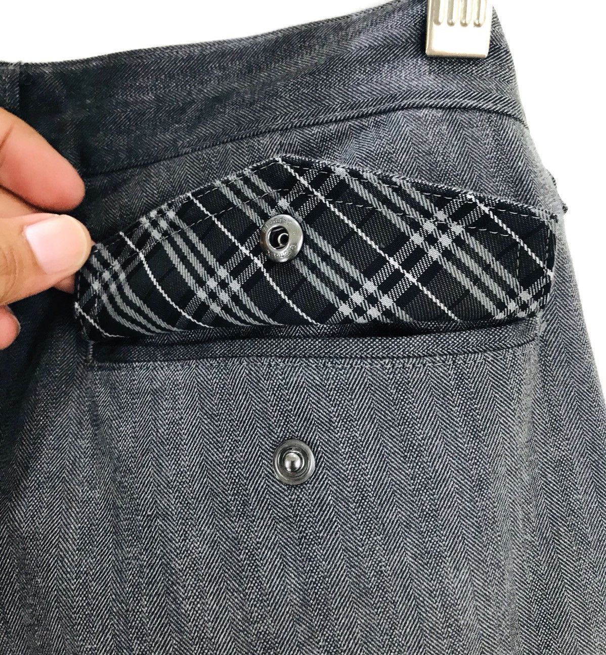 Burberry BURBERRY Black Label Herringbone Twill Striped Cargo Pants Size US 32 / EU 48 - 18 Thumbnail