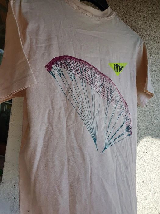 Hanes × Vintage Wind Concept ITV Vtg Made in USA single stitch t-shirt,sz L Size US L / EU 52-54 / 3 - 11 Thumbnail