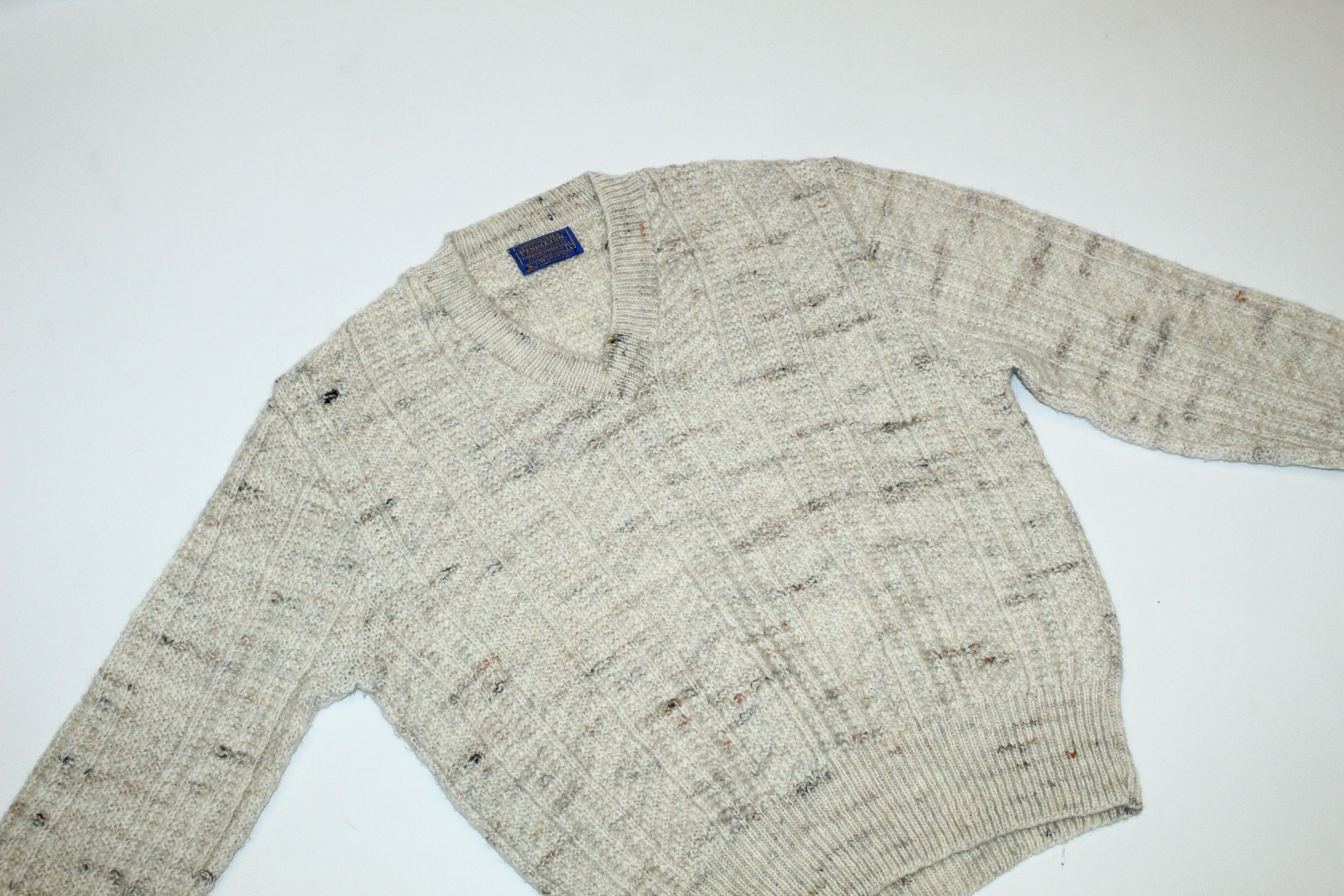Pendleton Vintage Pendleton Pure Virgin Wool V-Neck Knit Sweater Size US L / EU 52-54 / 3 - 3 Thumbnail