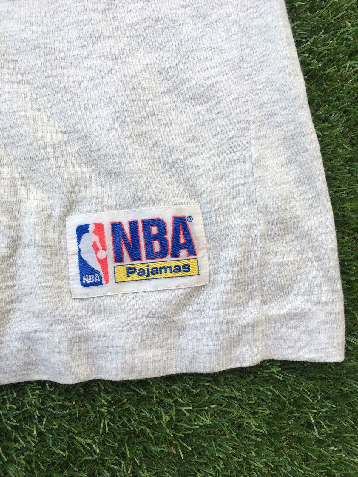 NBA Vintage NBA Chicago Bulls Tshirt Size US L / EU 52-54 / 3 - 9 Thumbnail