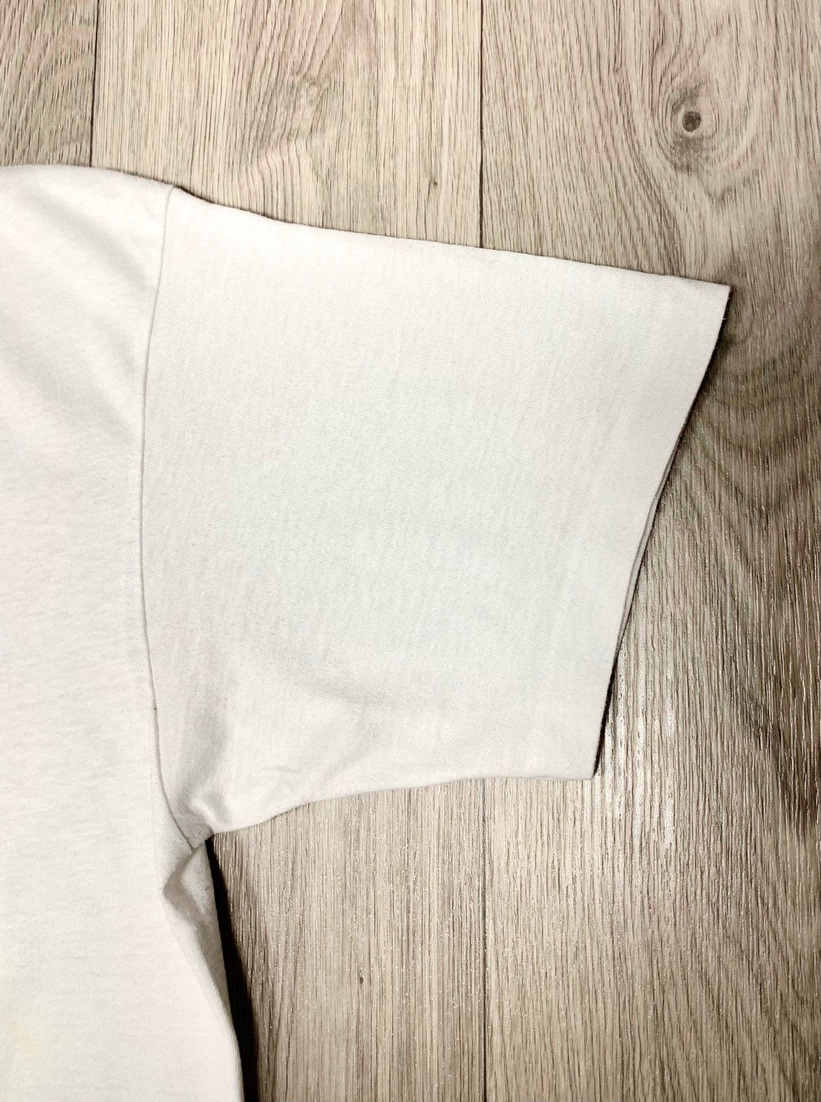 Hanes 1989 vintage T-shirt of Hanes USA 🇺🇸 Size US XL / EU 56 / 4 - 7 Thumbnail