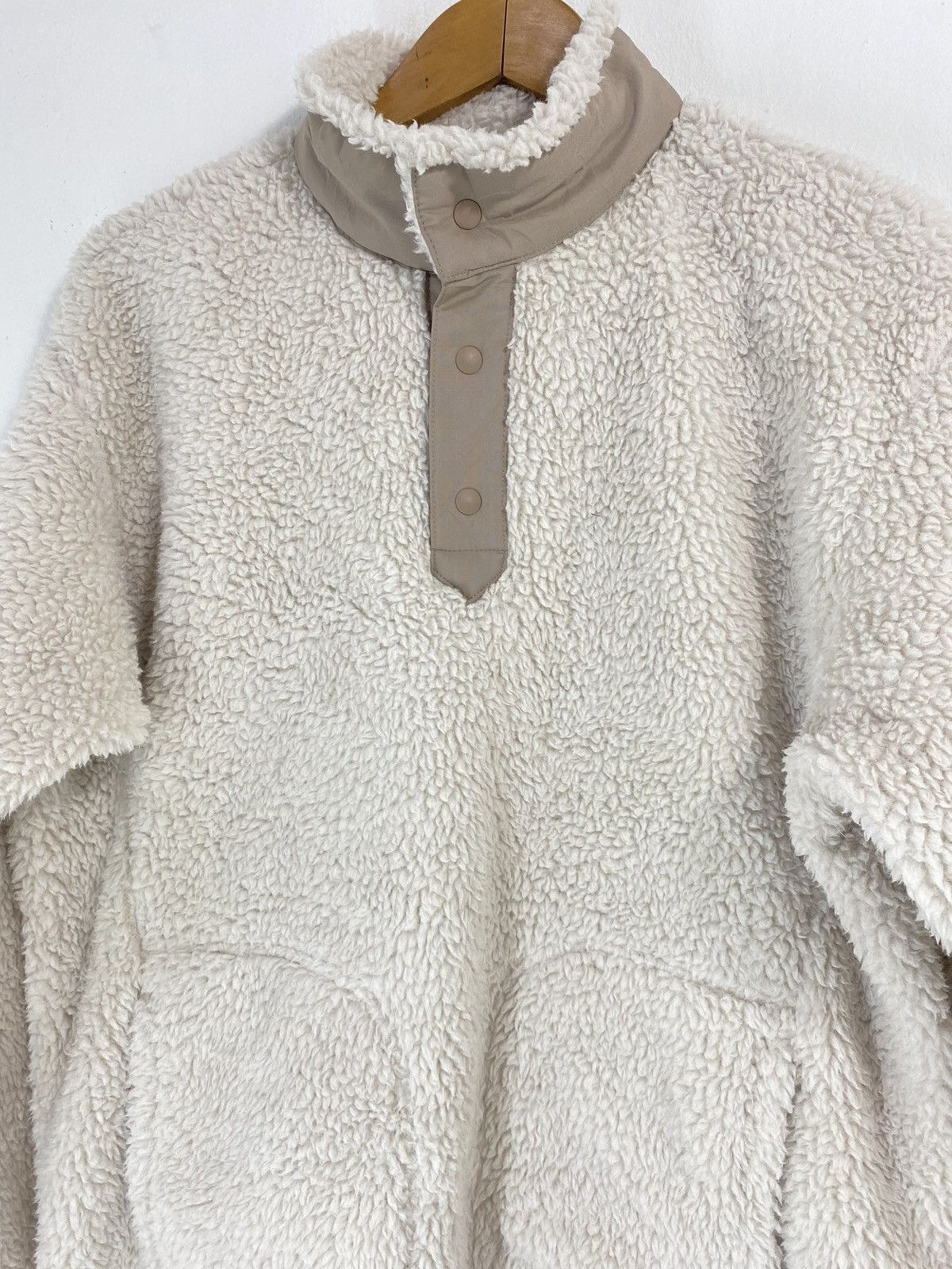White Mountaineering White Mountaineering X Uniqlo Sherpa Fleece Jacket Size US XL / EU 56 / 4 - 3 Thumbnail
