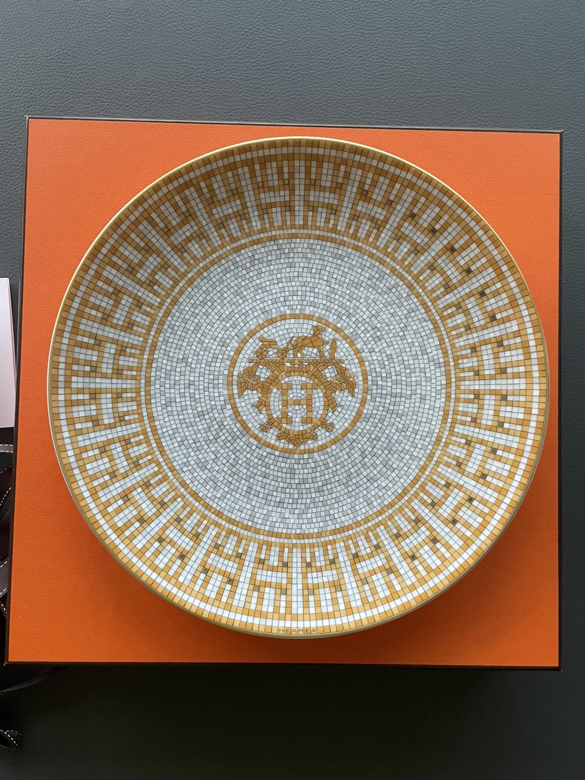 Hermes Brand New Limited H Logo Hermes Mosaique Plate Size ONE SIZE - 16 Thumbnail