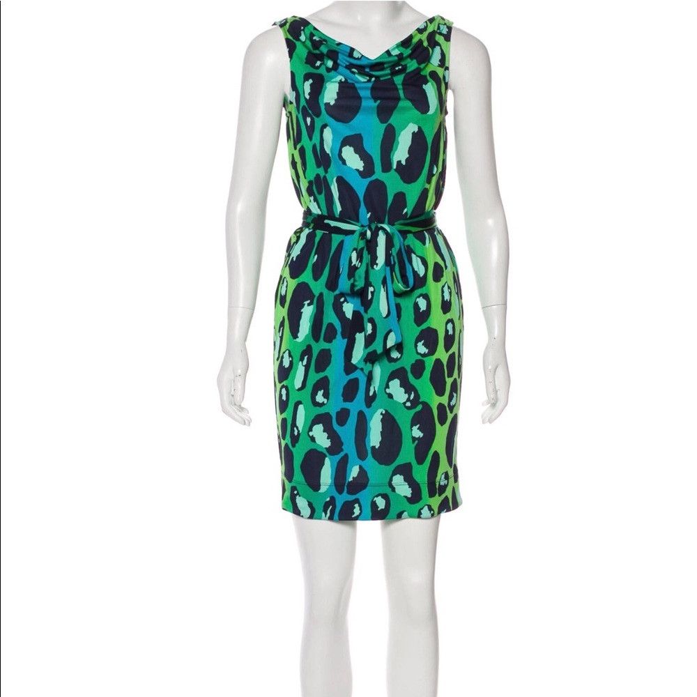 Diane Von Furstenberg silk mini dress with tie belt - stunn