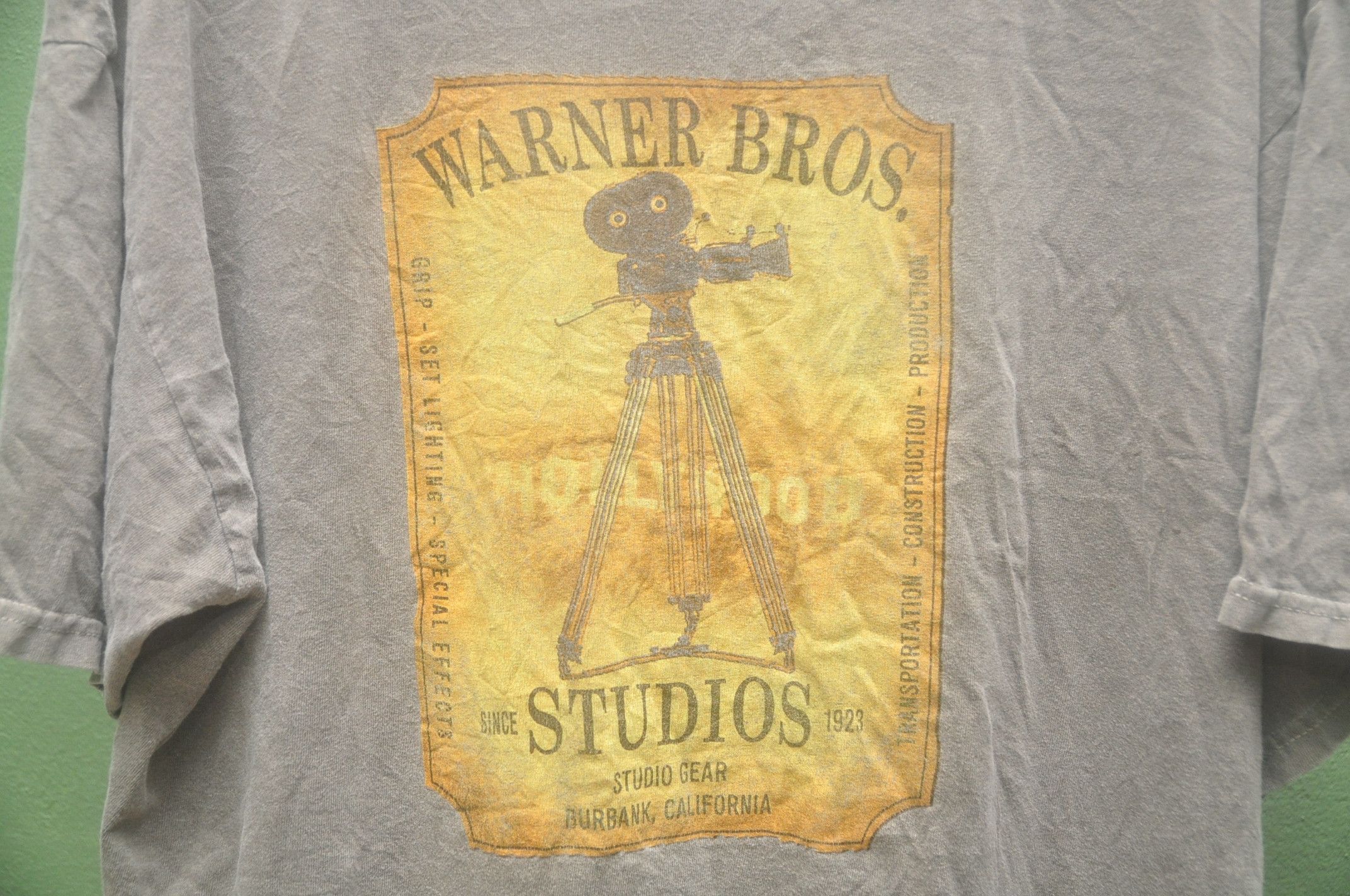 Vintage Vintage Warner Bros Studios Store 2000s t-shirt tee Size US XL / EU 56 / 4 - 2 Thumbnail