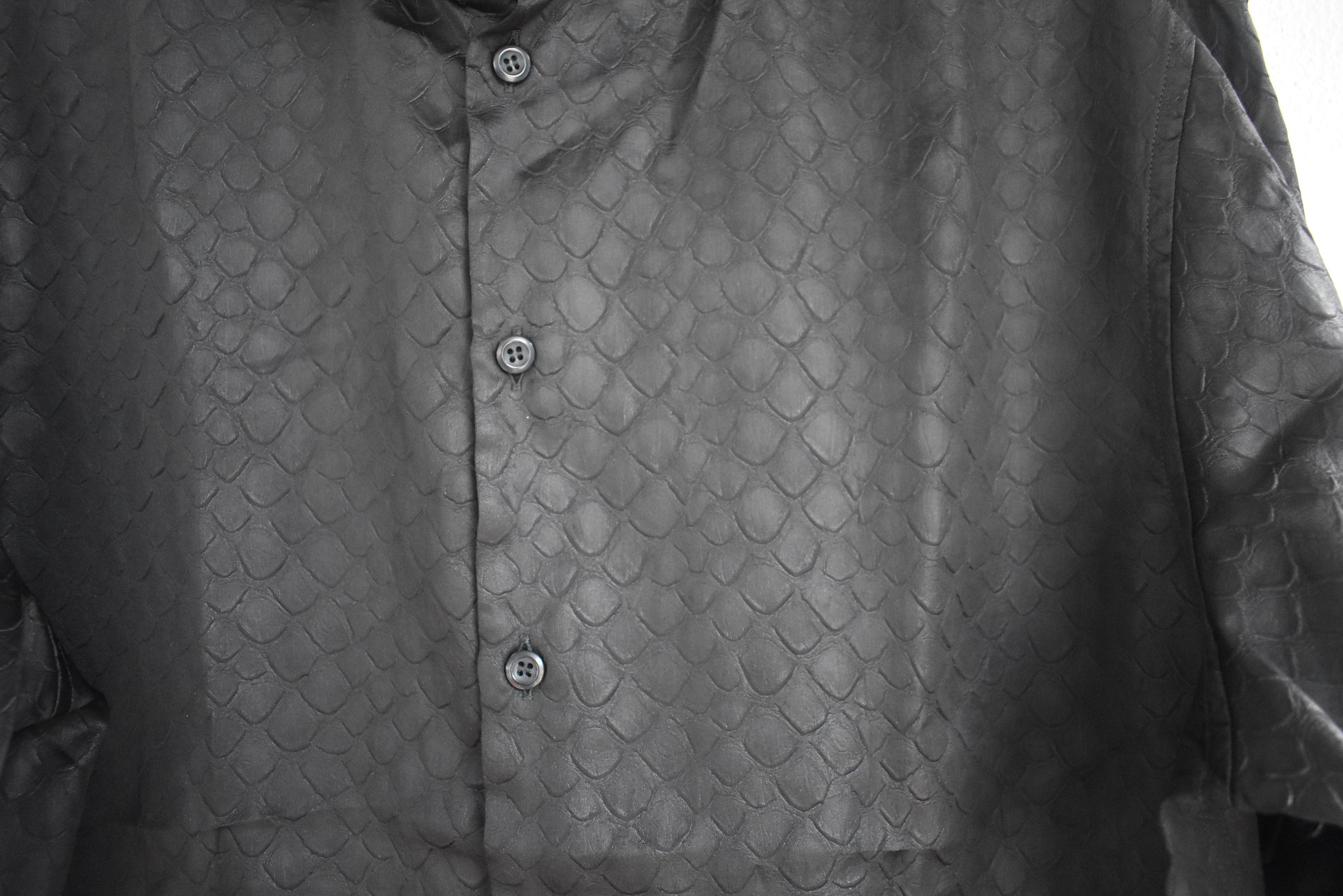 Emporio Armani VINTAGE EMPORIO ARMANI FISH SCALES PATERN SHIRT Size US L / EU 52-54 / 3 - 5 Thumbnail