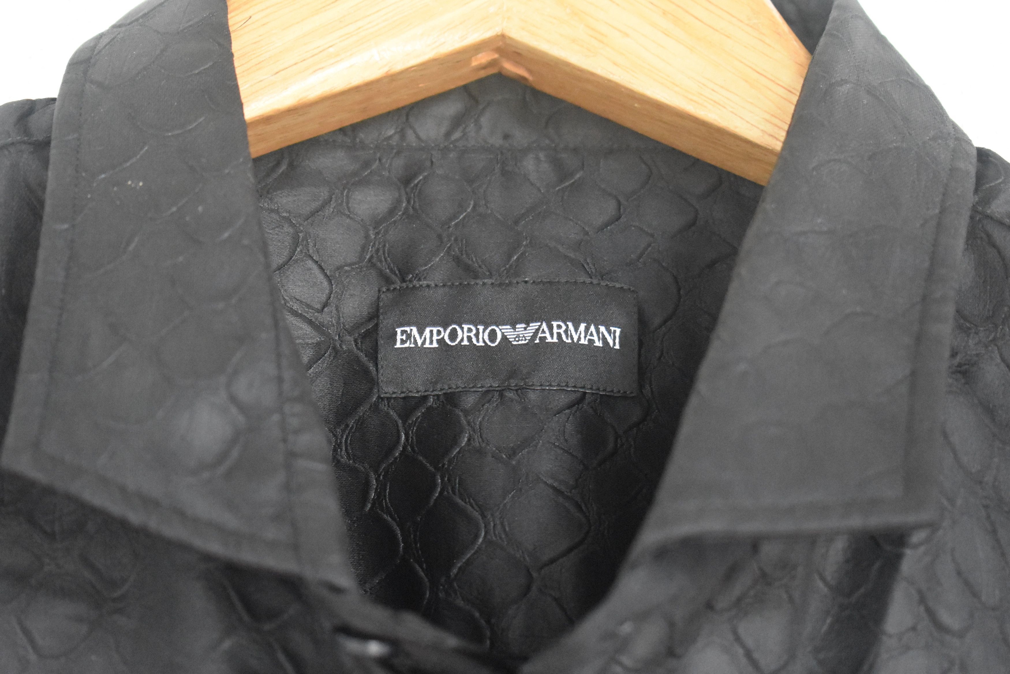 Emporio Armani VINTAGE EMPORIO ARMANI FISH SCALES PATERN SHIRT Size US L / EU 52-54 / 3 - 2 Thumbnail
