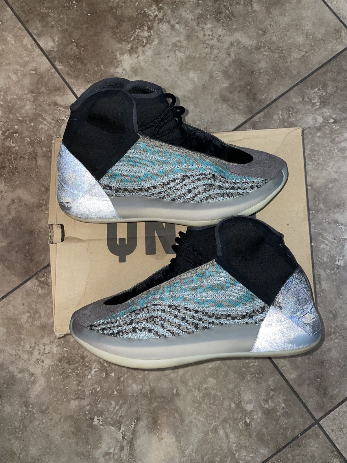 Adidas × Kanye West Adidas Yeezy QNTM Teal Blue Size 10 | Grailed