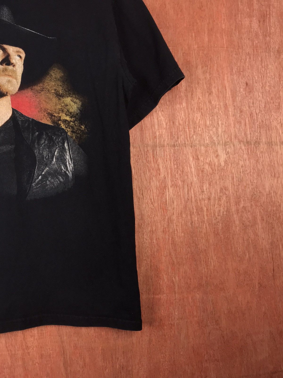 Band Tees × Vintage Trace Adkins Dangerous Man Touring T-Shirt #2240 Size US M / EU 48-50 / 2 - 4 Thumbnail