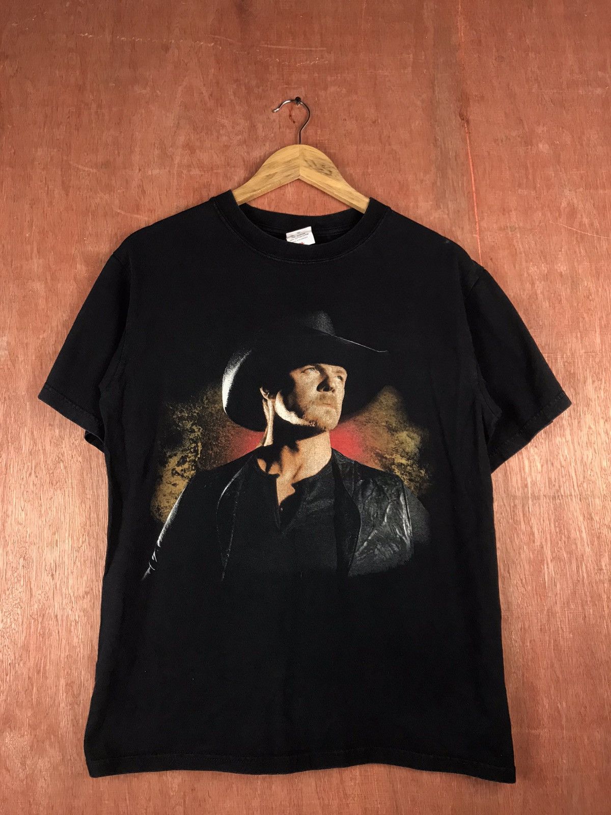 Band Tees × Vintage Trace Adkins Dangerous Man Touring T-Shirt #2240 Size US M / EU 48-50 / 2 - 1 Thumbnail