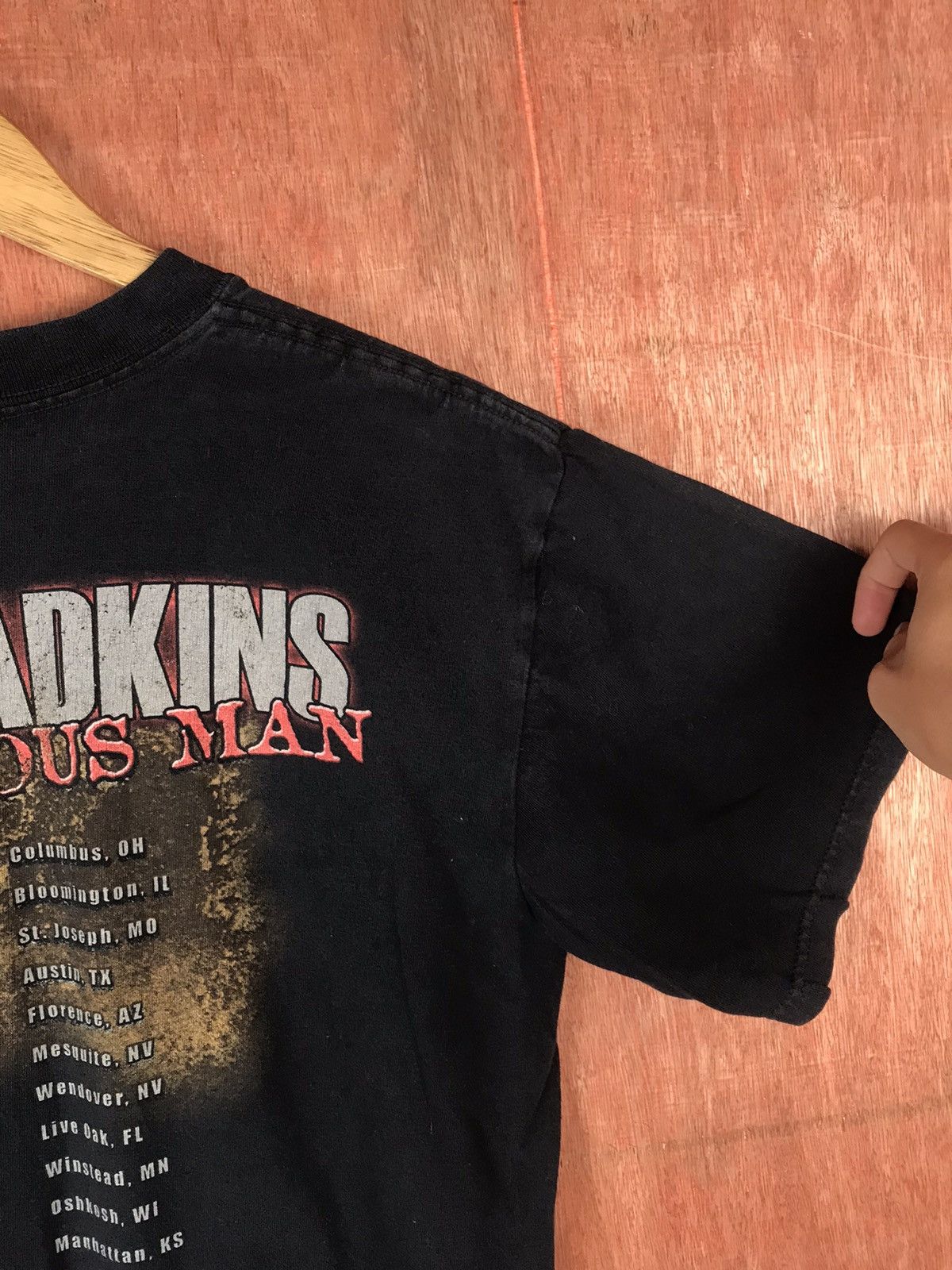 Band Tees × Vintage Trace Adkins Dangerous Man Touring T-Shirt #2240 Size US M / EU 48-50 / 2 - 13 Thumbnail