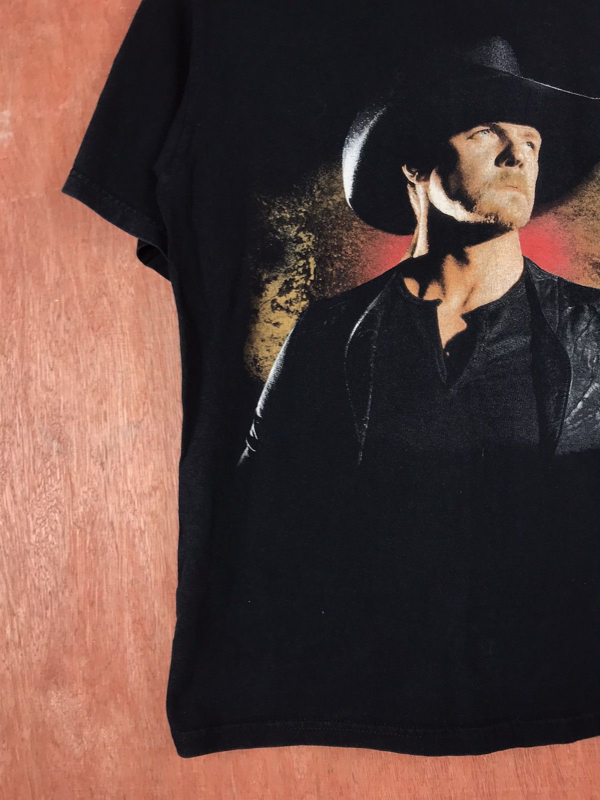 Band Tees × Vintage Trace Adkins Dangerous Man Touring T-Shirt #2240 Size US M / EU 48-50 / 2 - 3 Thumbnail