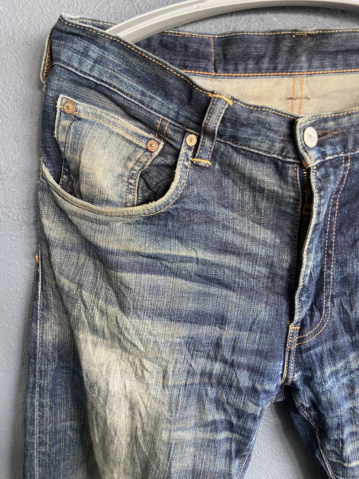Levi’s 551 Distressed Denim