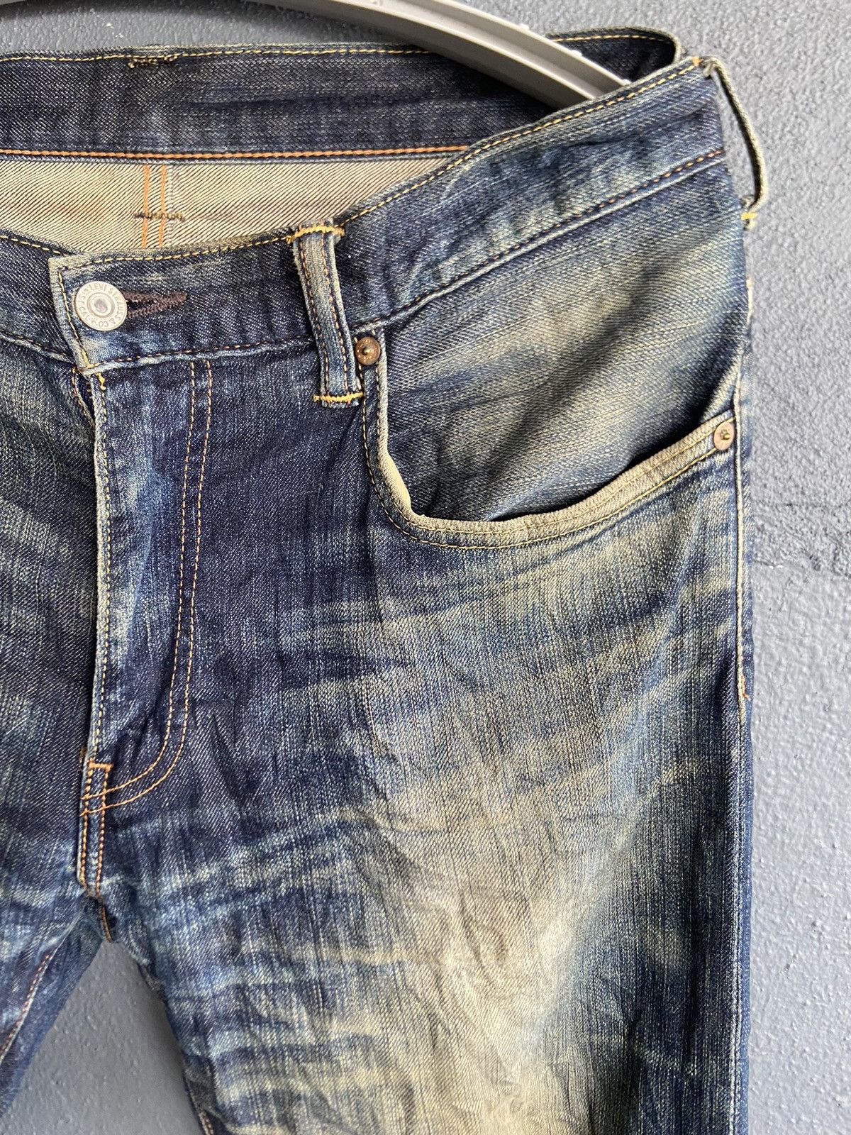 Levi’s 551 Distressed Denim