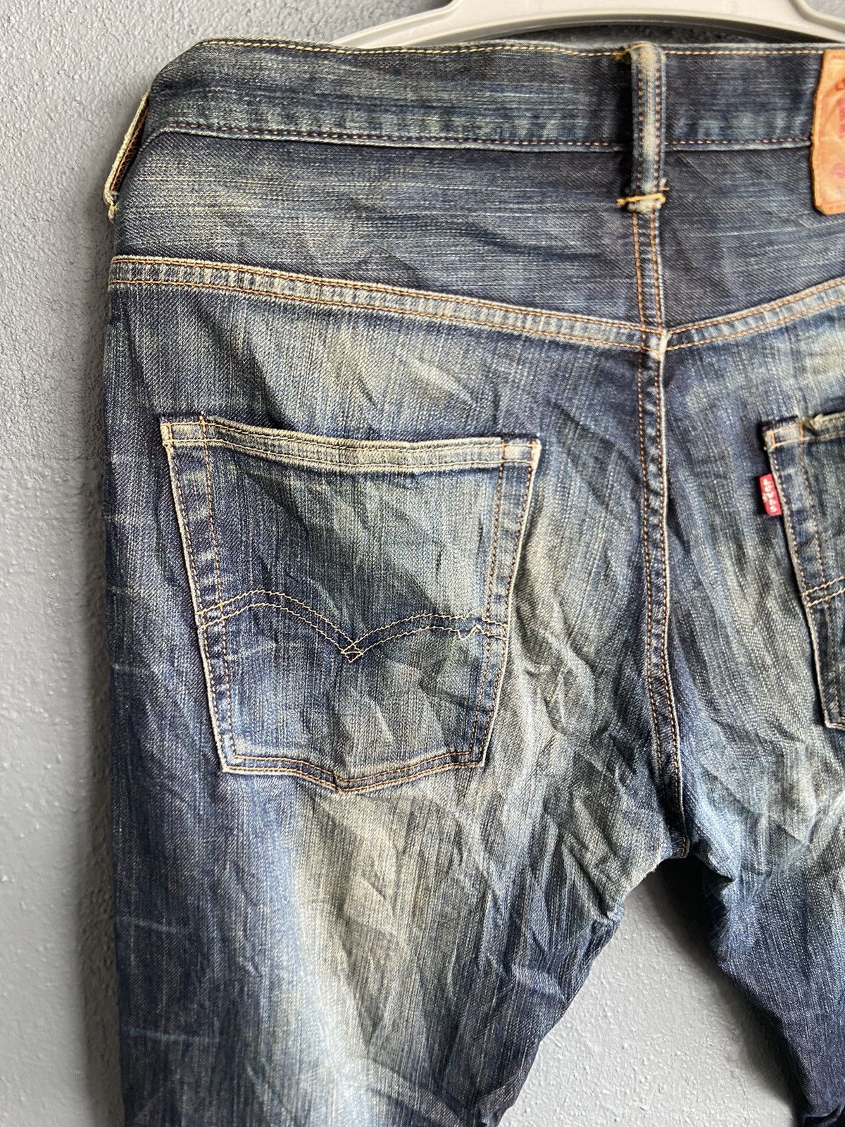 Levi’s 551 Distressed Denim