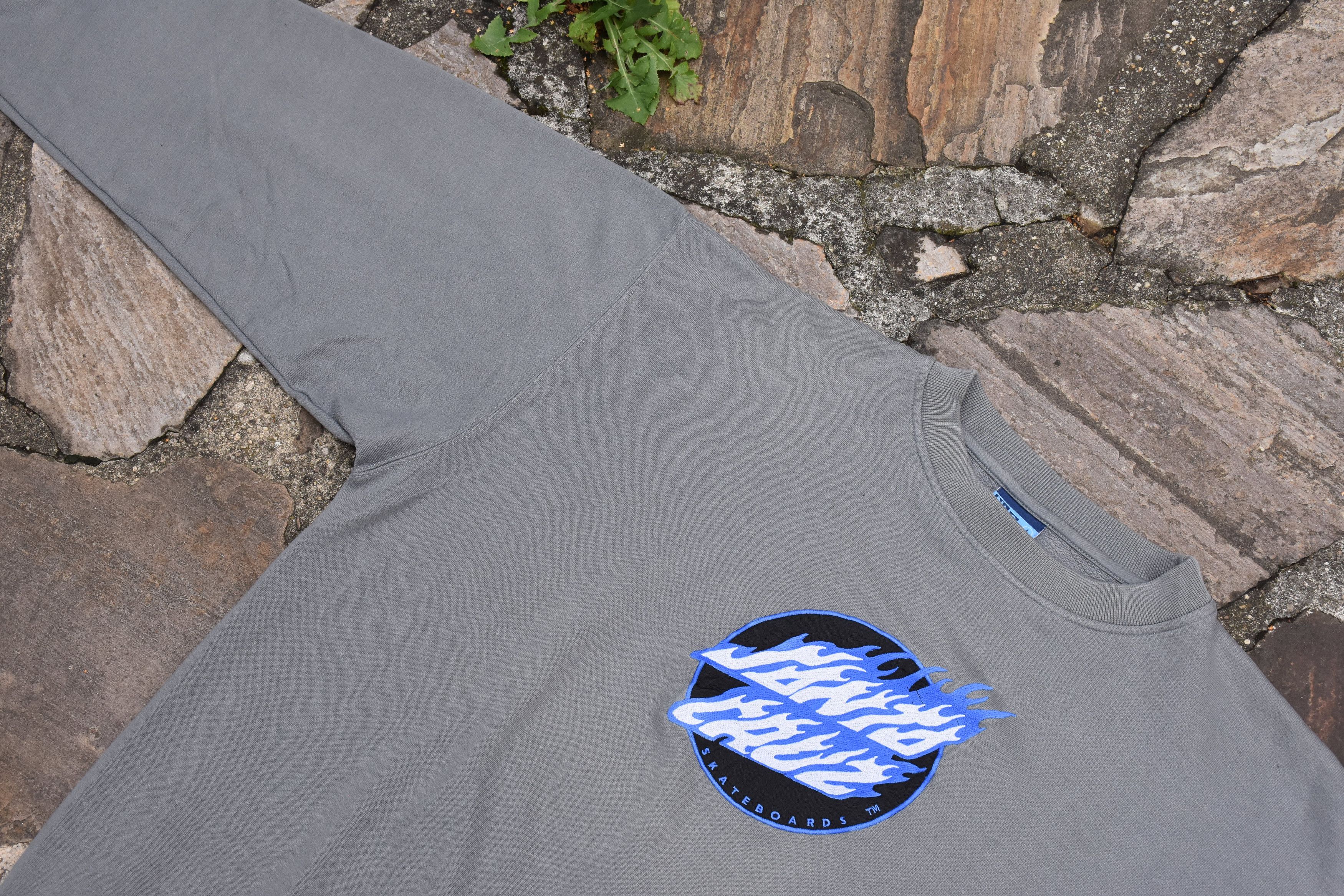 Santa Cruz Skateboards 90s Santa Cruz Sweatshirt flamme logo skate Size US L / EU 52-54 / 3 - 5 Thumbnail
