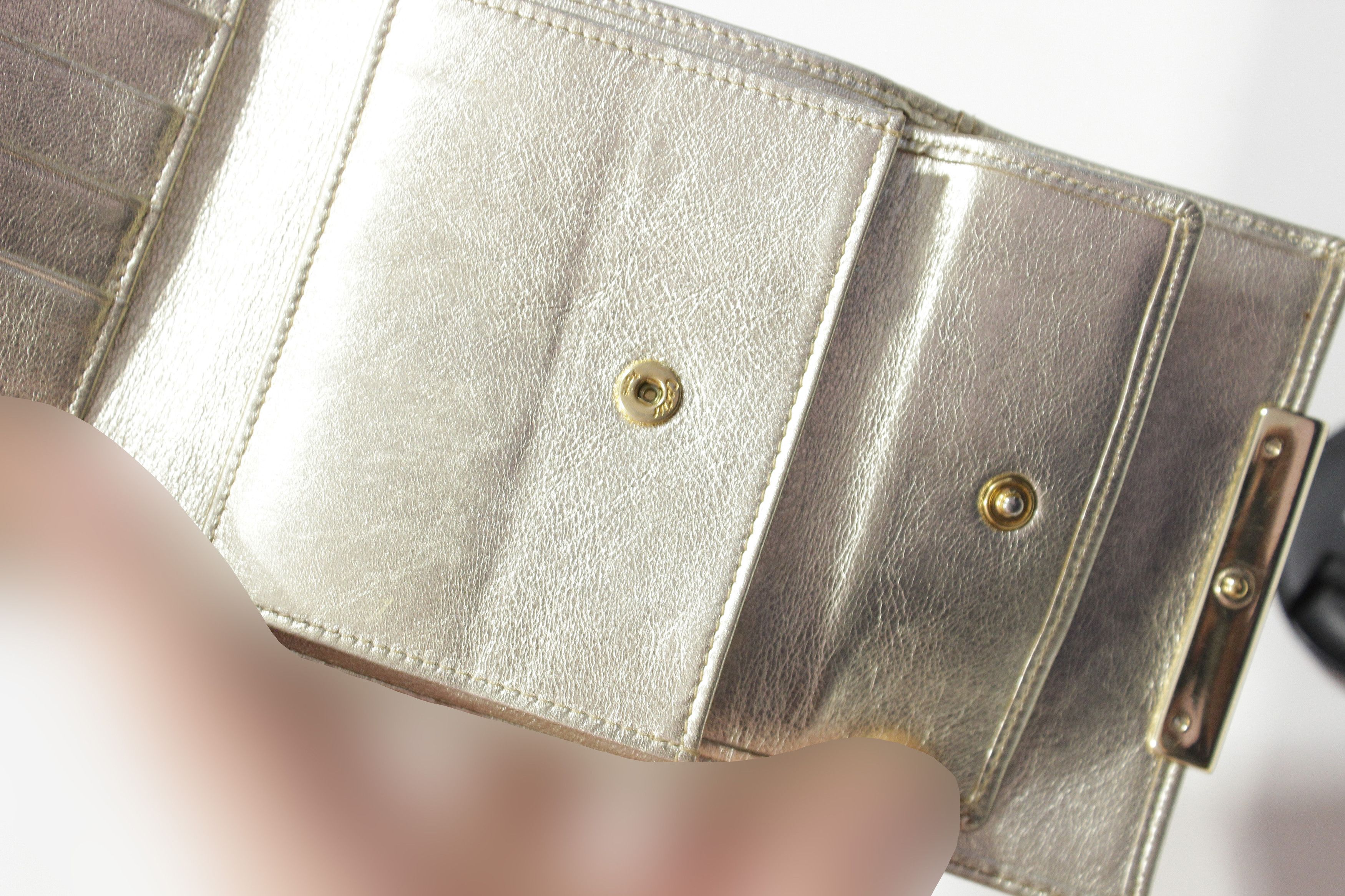 Cartier Bold Leather Silver Wallet Size ONE SIZE - 4 Thumbnail