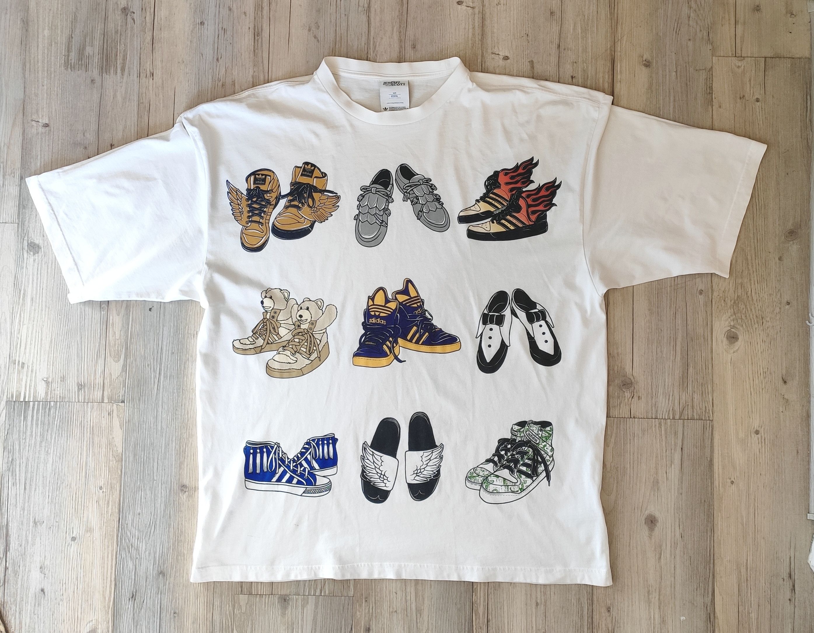 Adidas × Jeremy Scott GRAIL printed tee.Like Henrik Vibskov or Moschino Size US L / EU 52-54 / 3 - 1 Thumbnail