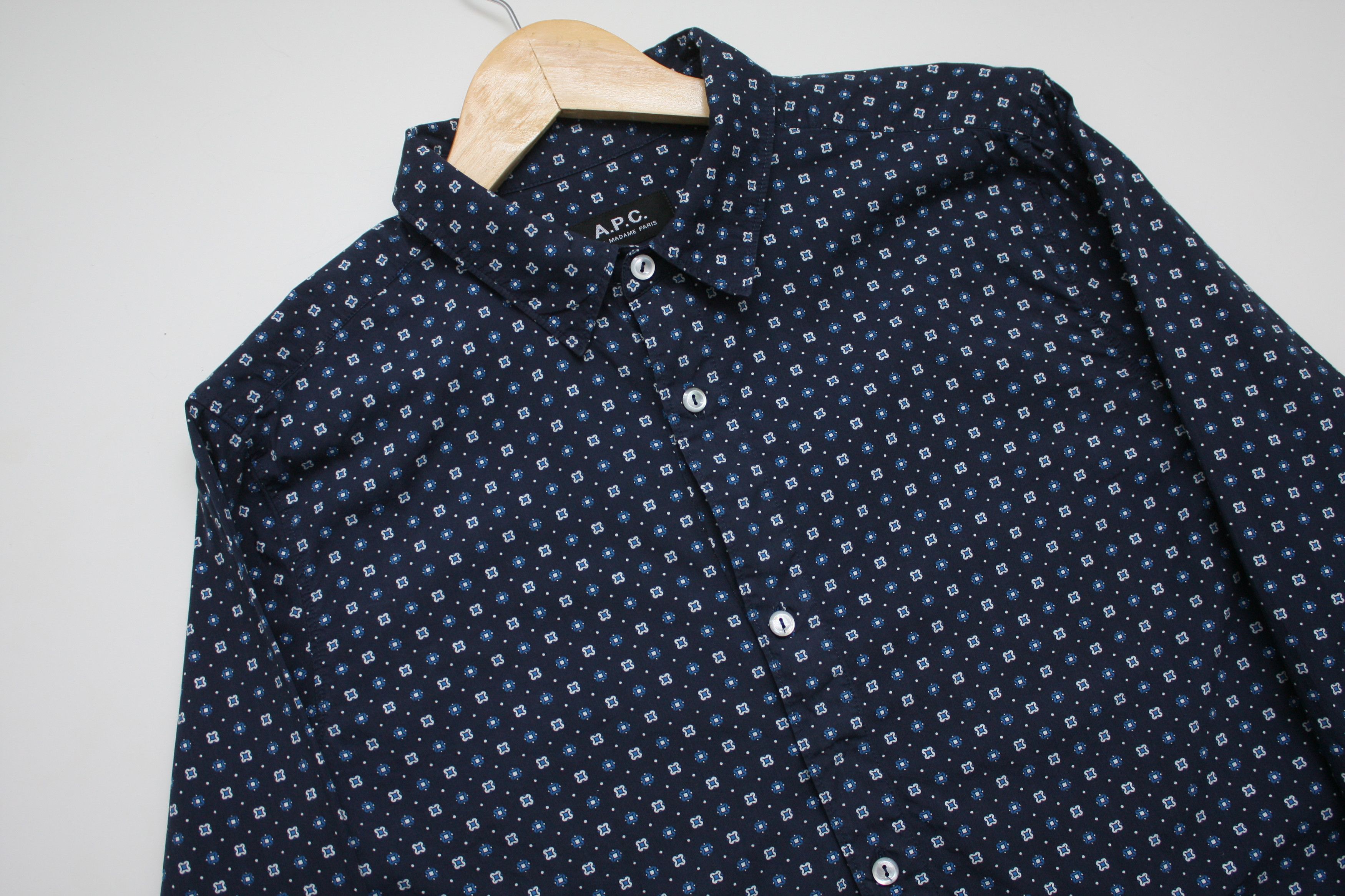 A.P.C. A.P.C. Navy Long Sleeve Women's Shirt Size 42 Size M / US 6-8 / IT 42-44 - 1 Thumbnail