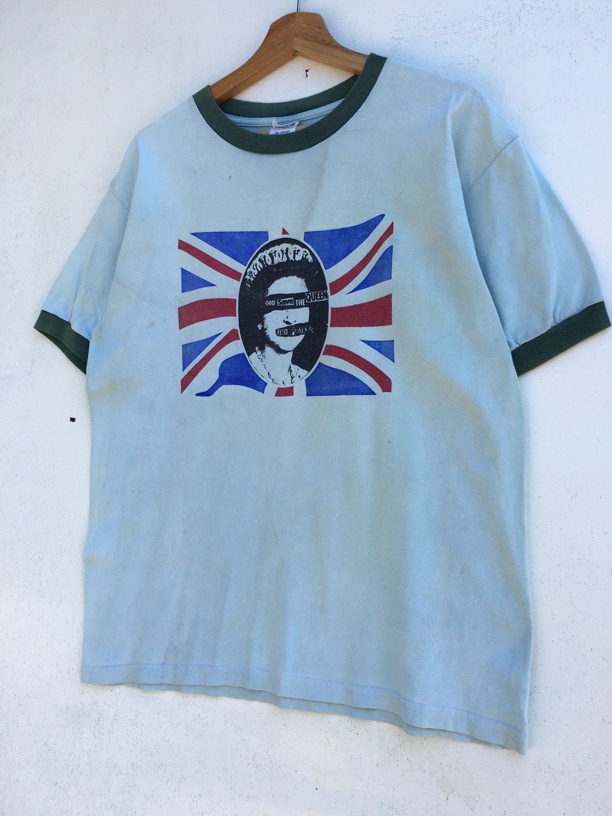 Band Tees Rare Sex Pistols God Save the Queen Tshirt Size US M / EU 48-50 / 2 - 3 Thumbnail