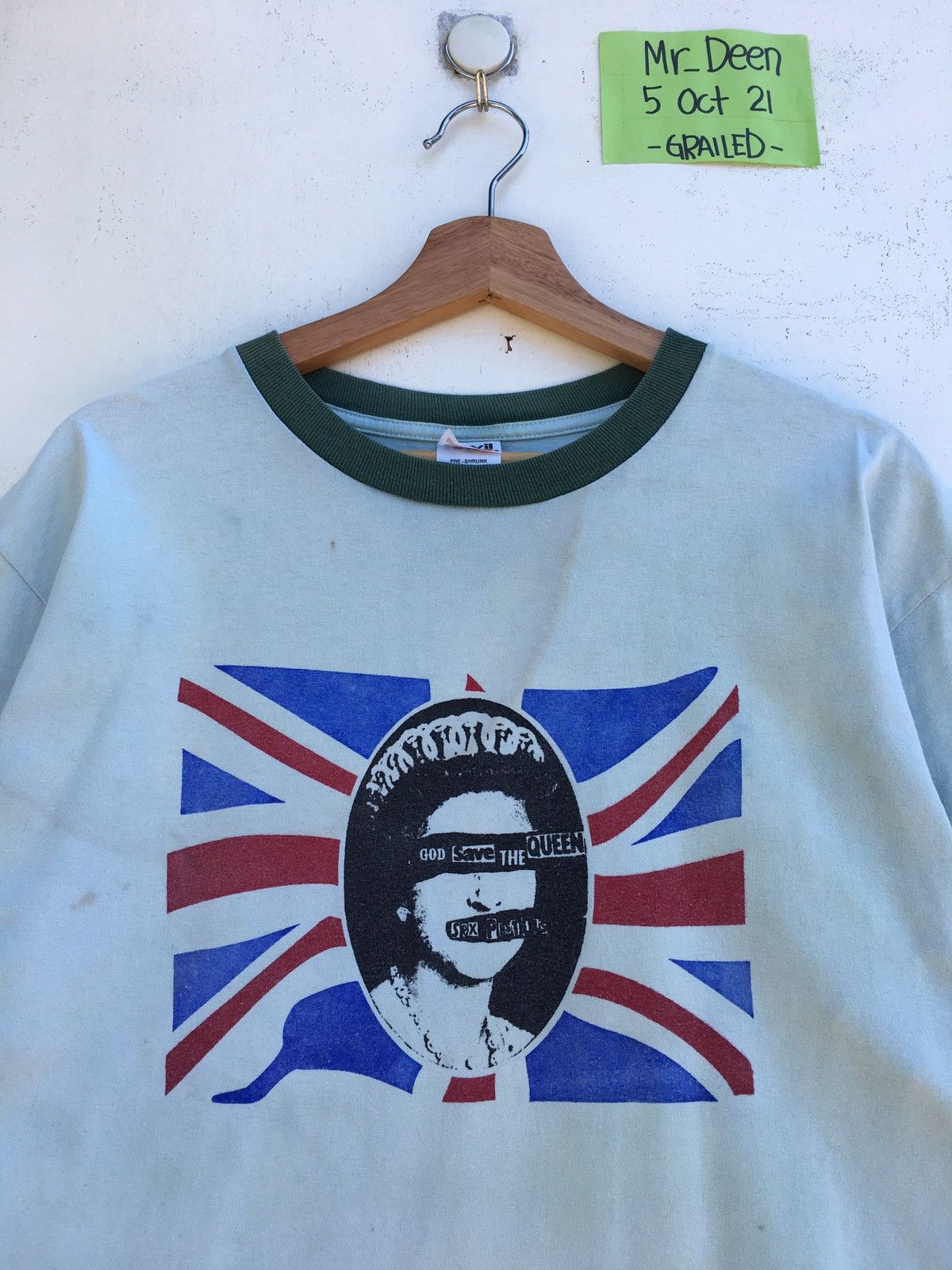 Band Tees Rare Sex Pistols God Save the Queen Tshirt Size US M / EU 48-50 / 2 - 5 Thumbnail