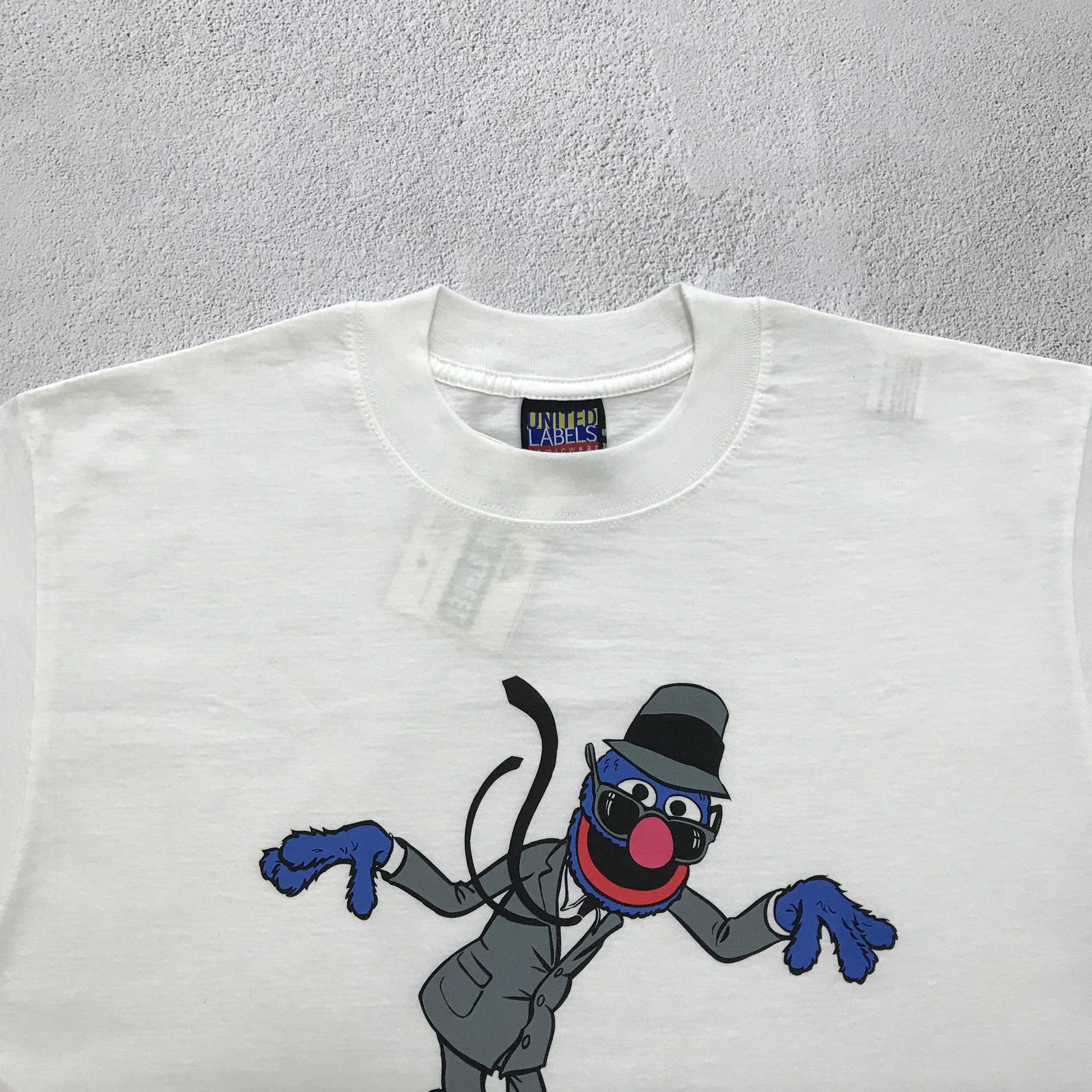 Cartoon Network GROVER Sesame Street 1999 Vintage T-Shirt Tee 90s Kaws Grail Size US L / EU 52-54 / 3 - 3 Thumbnail