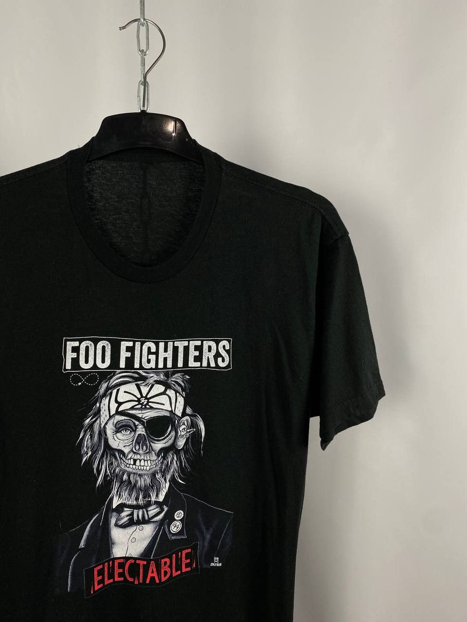 Band Tees Foo Fighters band tee big logo vintage size XL Size US XL / EU 56 / 4 - 2 Thumbnail