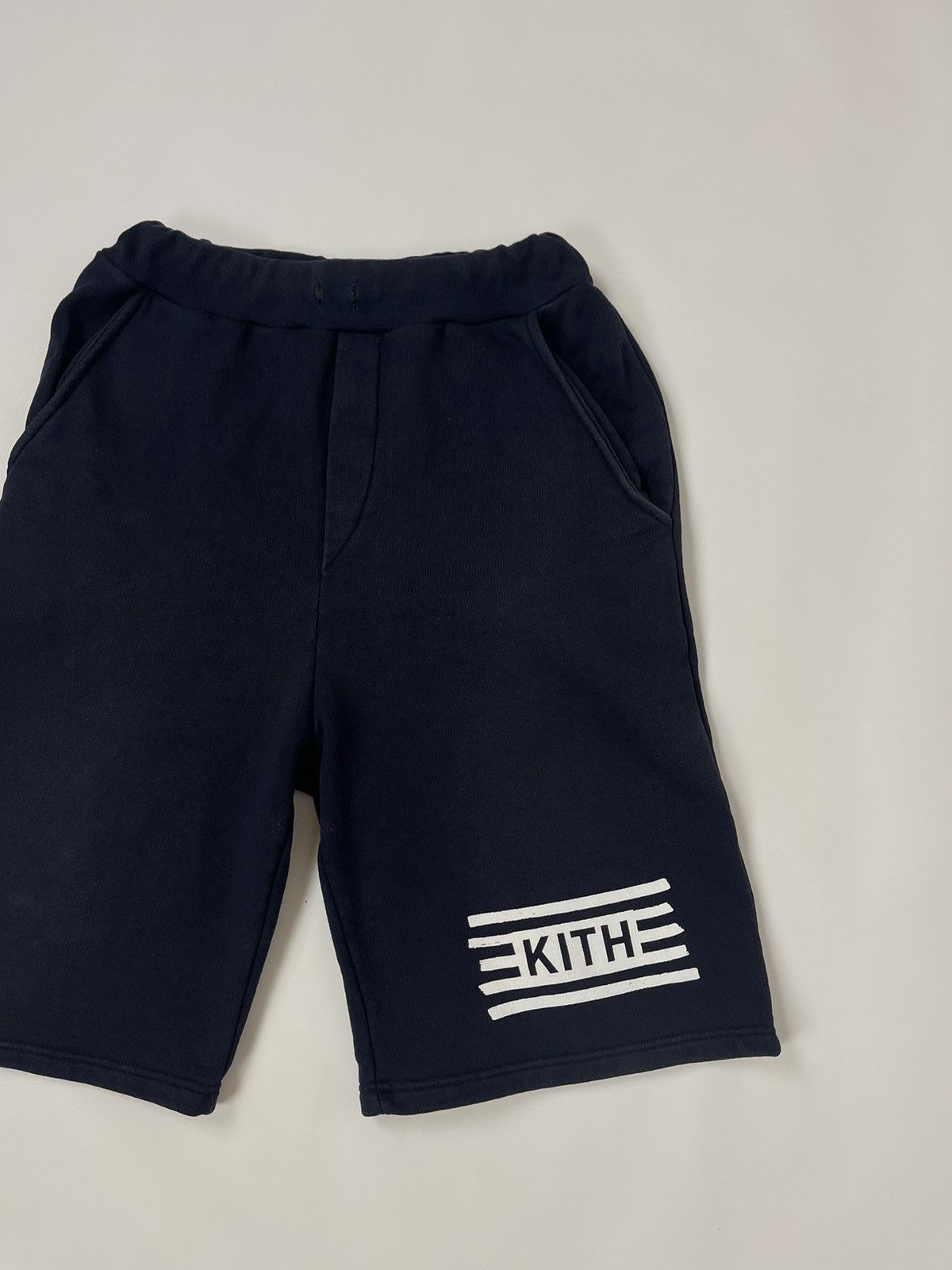 Kith Kith faded logo printed shorts Size US 28 / EU 44 - 2 Thumbnail