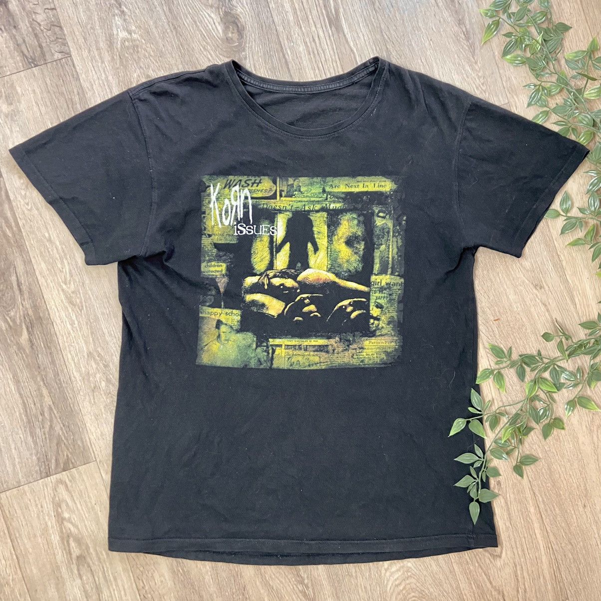 Vintage 2000s KORN ISSUES FADED TEE - 793 Size US XL / EU 56 / 4 - 1 Thumbnail