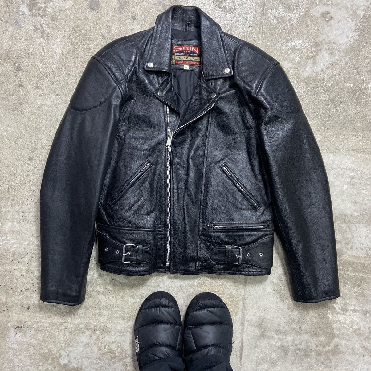 Genuine Leather 1980s BIKER LEATHER JACKET EXCELLENT VINTAGE QUALITY - 2273 Size US L / EU 52-54 / 3 - 1 Thumbnail