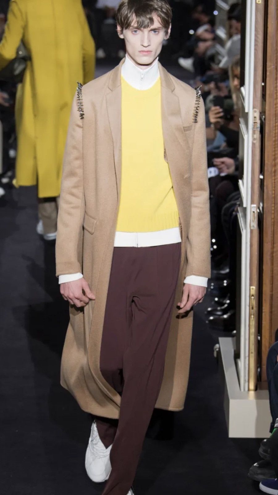 Valentino Valentino studded oversized overcoat. 46/S. $4200 Size US S / EU 44-46 / 1 - 1 Thumbnail