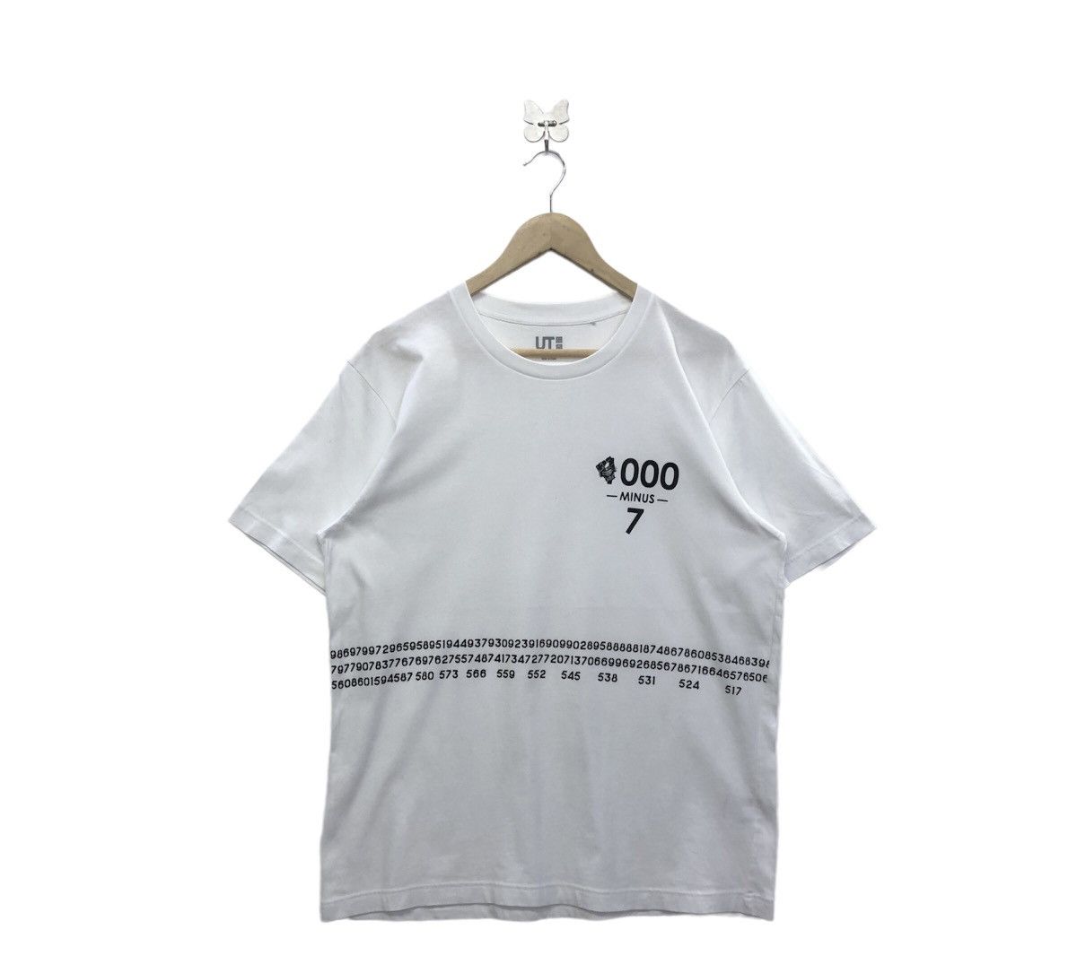 image of Anima x Uniqlo Tokyo Ghoul Collab With Uniqlo Kaneki Ken Anime Tshirt in White, Men's (Size Large)