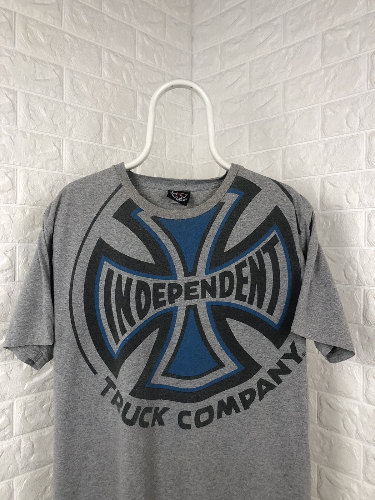 Independent Truck Co. × Shorty's Skateboards Vintage Independent Shirt size XL Size US XL / EU 56 / 4 - 2 Thumbnail