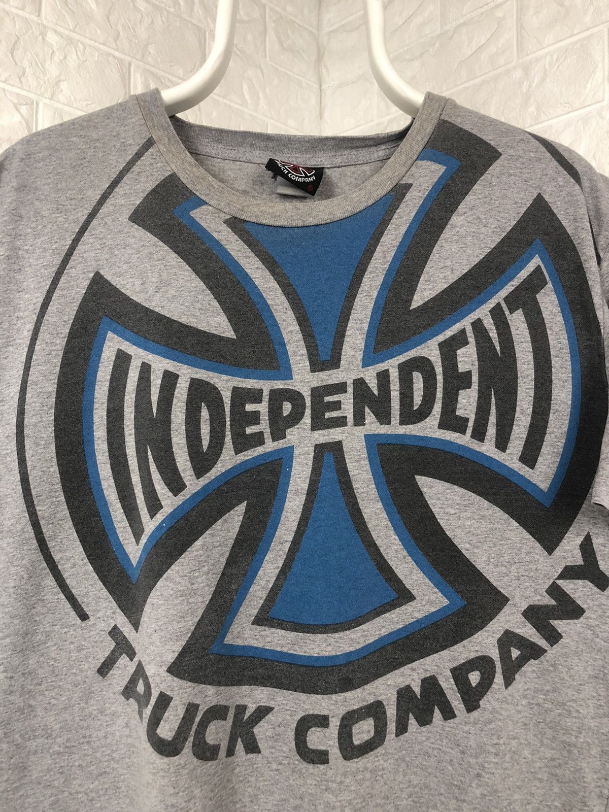 Independent Truck Co. × Shorty's Skateboards Vintage Independent Shirt size XL Size US XL / EU 56 / 4 - 3 Thumbnail