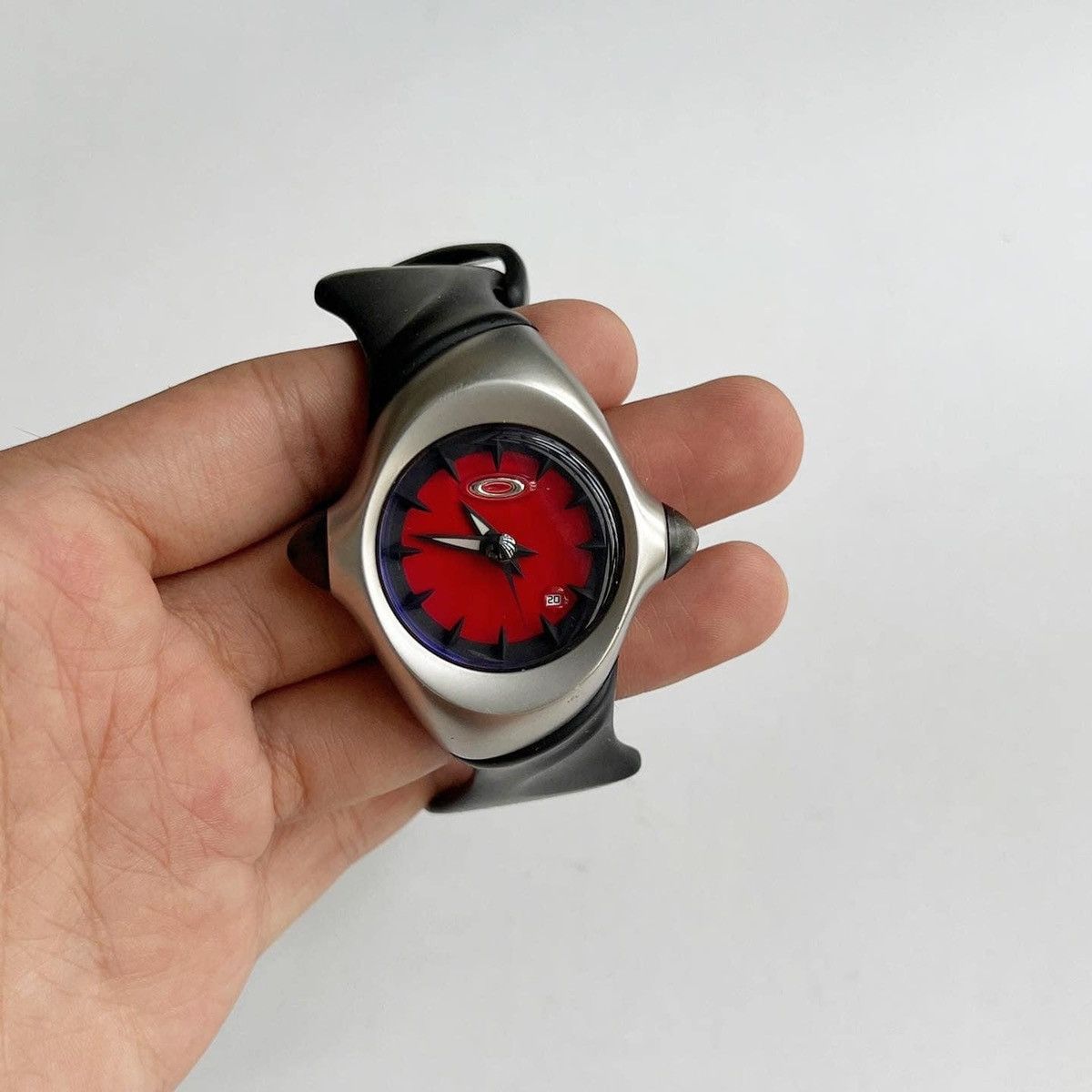 Oakley Crush Red Watch ss01