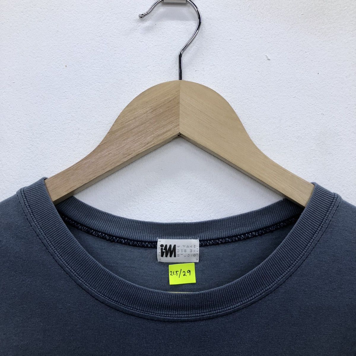 Issey Miyake By Issey Miyake!! Vintage IM Design Studio Plain Tshirt Size US M / EU 48-50 / 2 - 4 Thumbnail