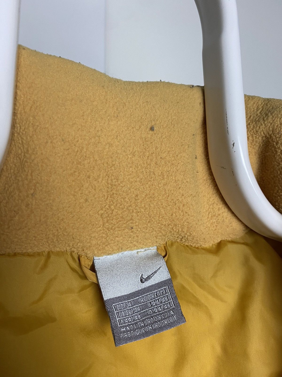 Nike × Vintage Nike vintage yellow puffer vest small swoosh 2000s Size US S / EU 44-46 / 1 - 3 Thumbnail