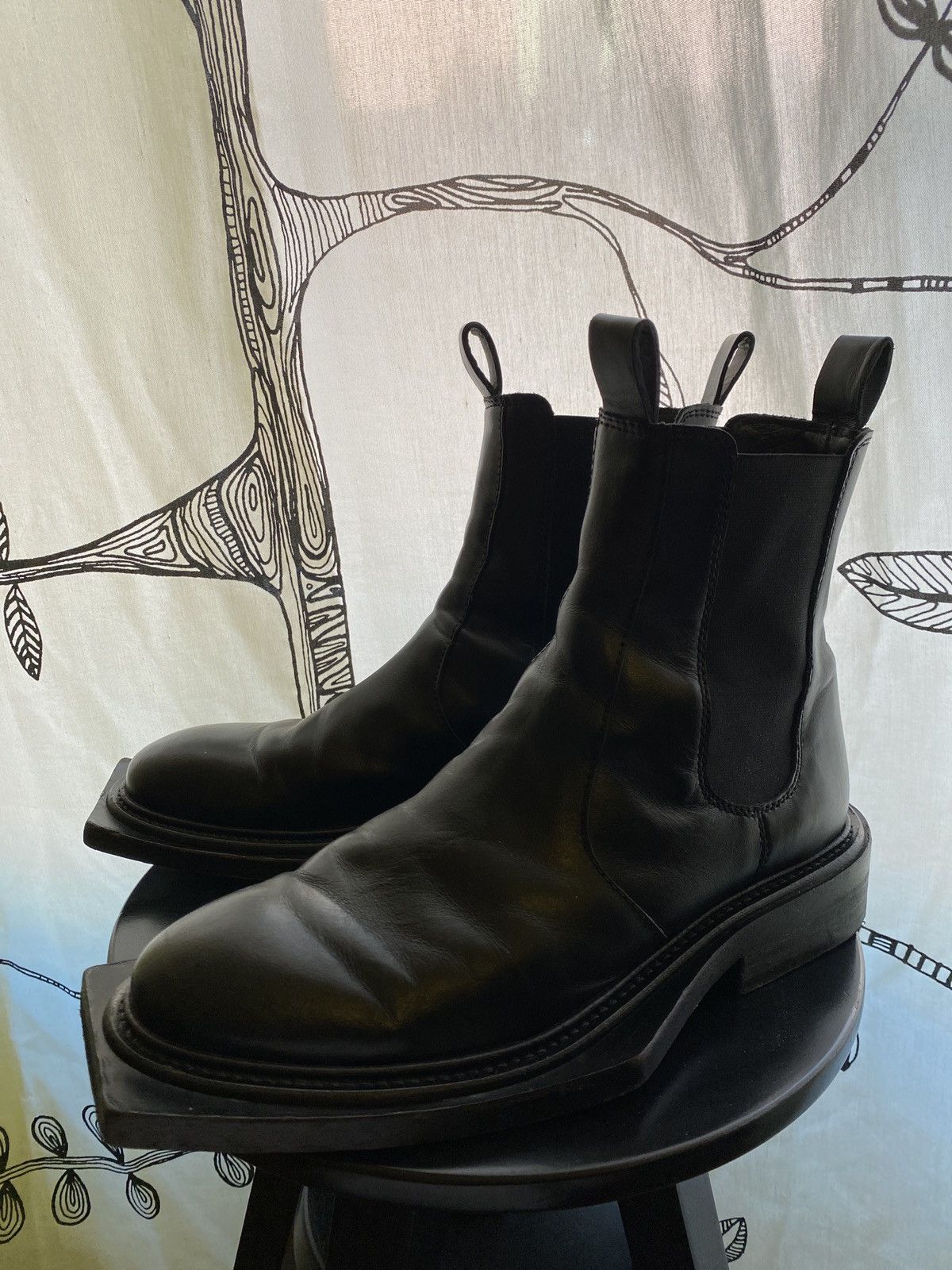 Dr martens rose chelsea boots on sale