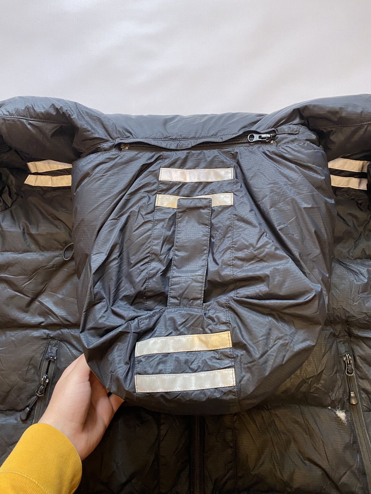 Canada Goose Canada Goose down jacket reflective Size US L / EU 52-54 / 3 - 8 Thumbnail