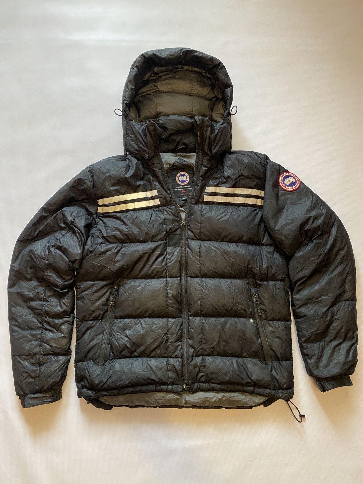Canada Goose Canada Goose down jacket reflective Size US L / EU 52-54 / 3 - 1 Thumbnail