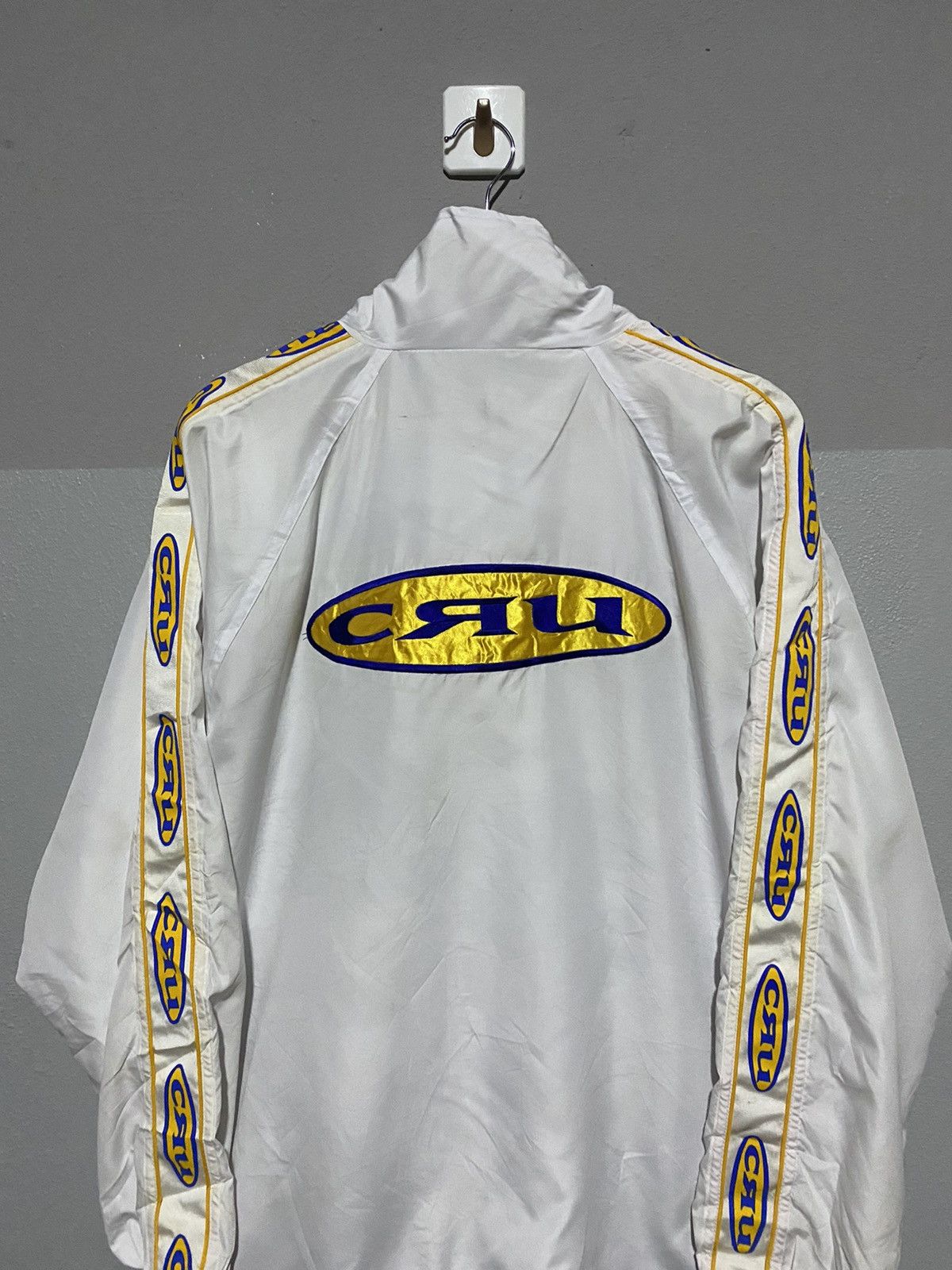 Other Vintage CRU Track Jacket White & Gold Logo Tape Windbreaker Size US L / EU 52-54 / 3 - 4 Thumbnail