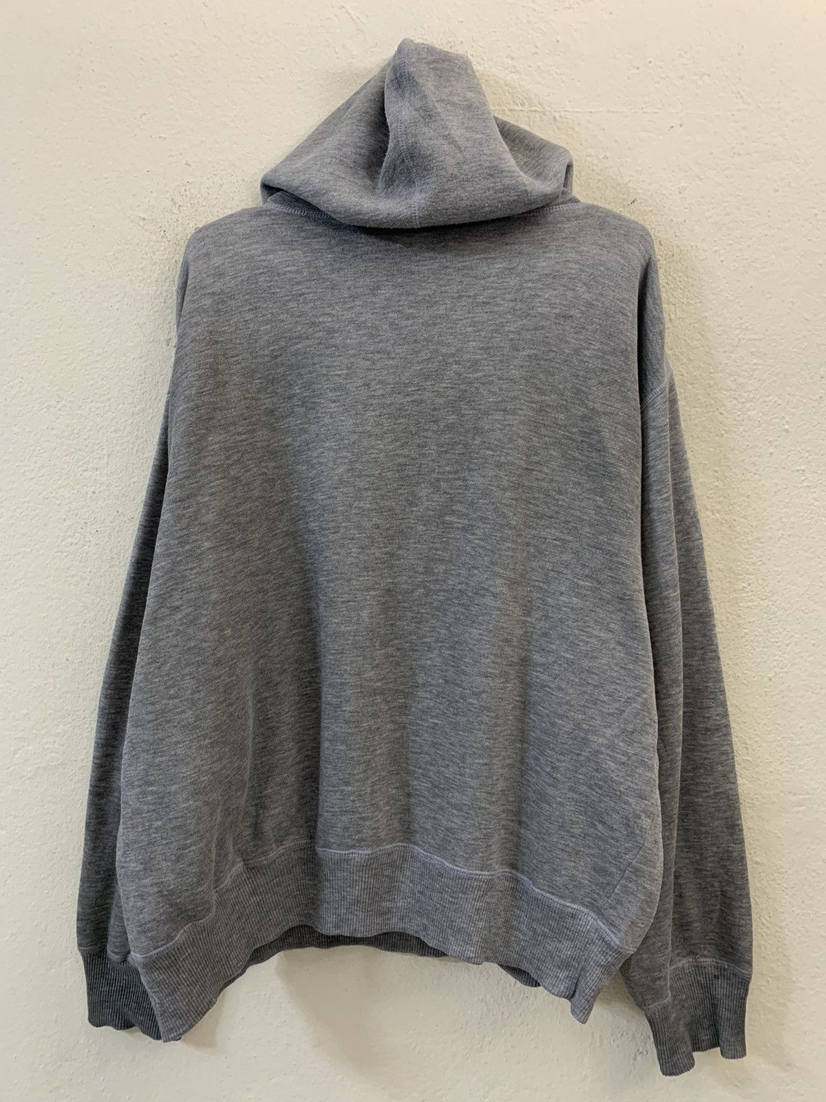 Uniqlo Vintage Uniqlo Hoodie Size US L / EU 52-54 / 3 - 5 Thumbnail