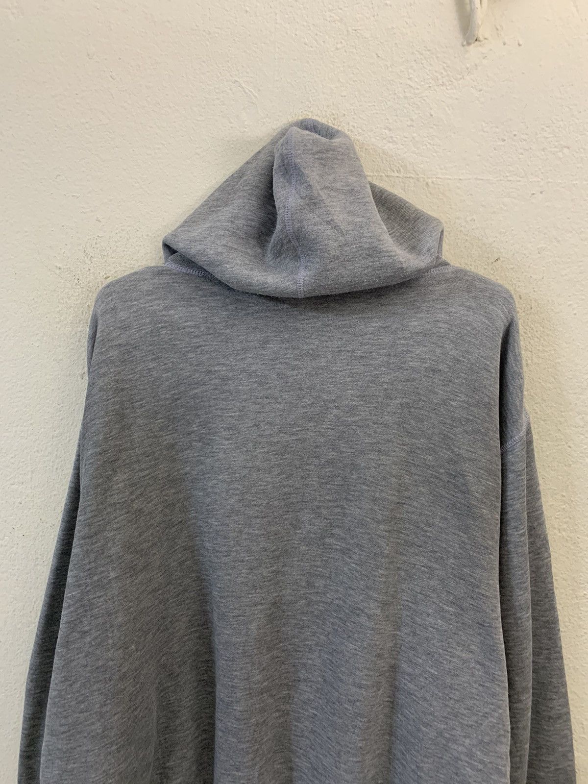 Uniqlo Vintage Uniqlo Hoodie Size US L / EU 52-54 / 3 - 8 Thumbnail